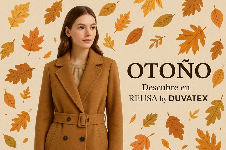 Modelo con abrigo camel y jersey beige sobre fondo neutro con hojas, banner Colección Otoño-Invierno REUSA by Duvatex.