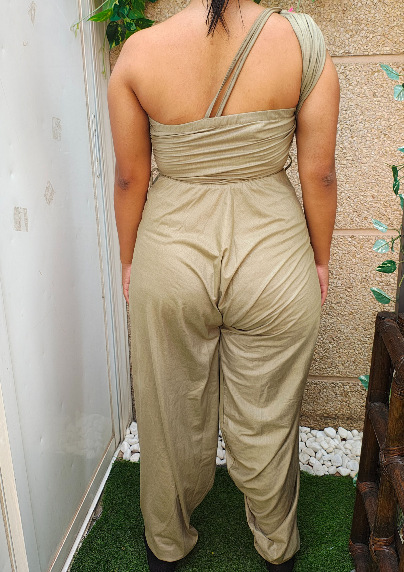 NUEVO – Mono asimétrico verde oliva amarillo limón (Talla S