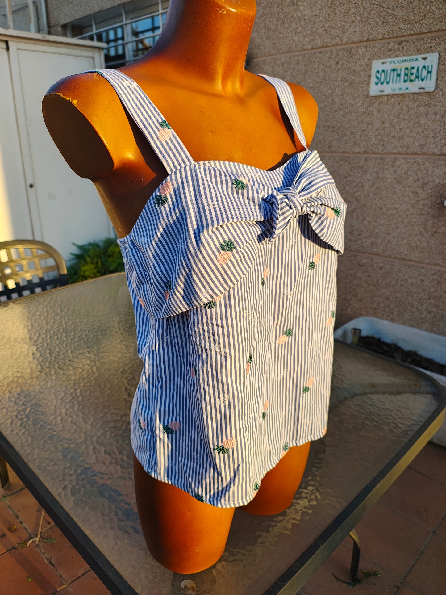 Top de tirantes con lazo y estampado de piñas Kiabi
