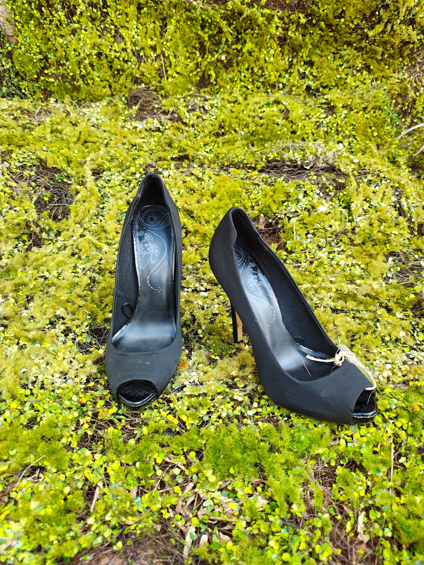 USADO - Zapatos peep toe de tacón alto Bershka (Talla 37)