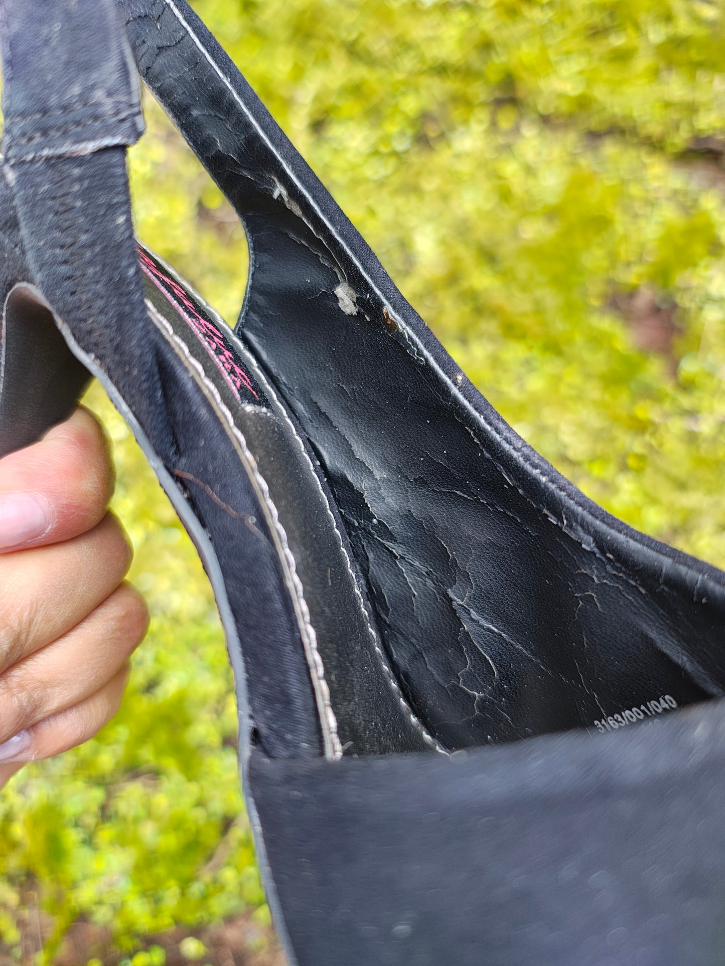 USADO - Zapatos negros de tacón Zara Trafaluc (Talla 37)