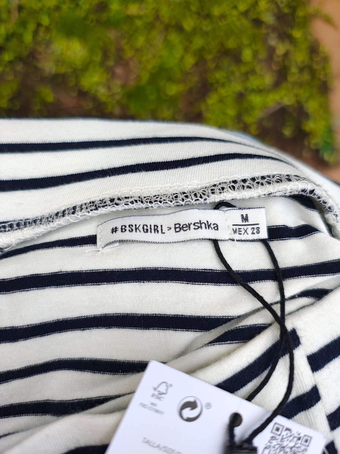 NUEVO - Falda de rayas marineras Bershka Basics (Talla M)