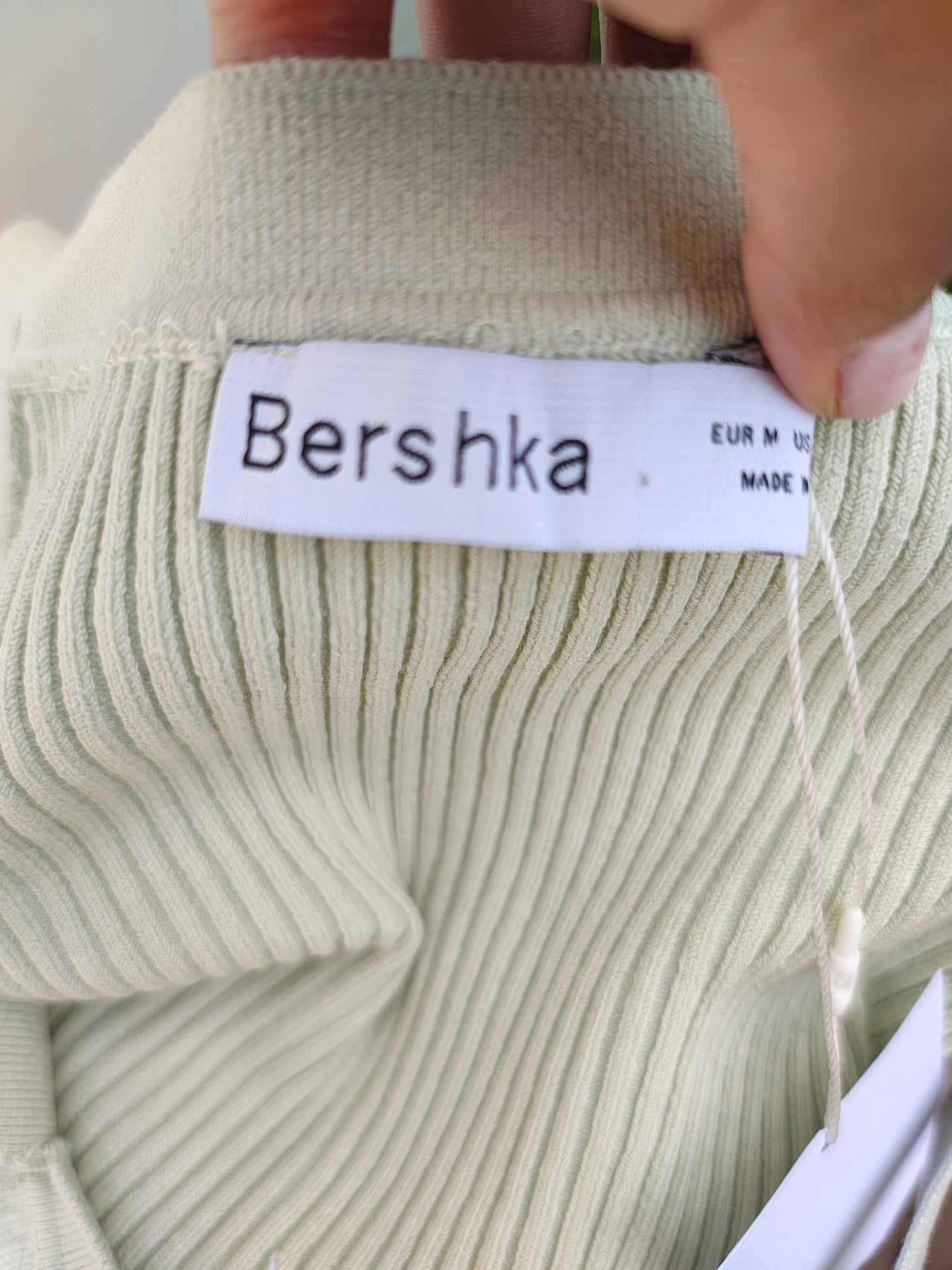 NUEVO - Top canalé verde menta Bershka (Talla M)