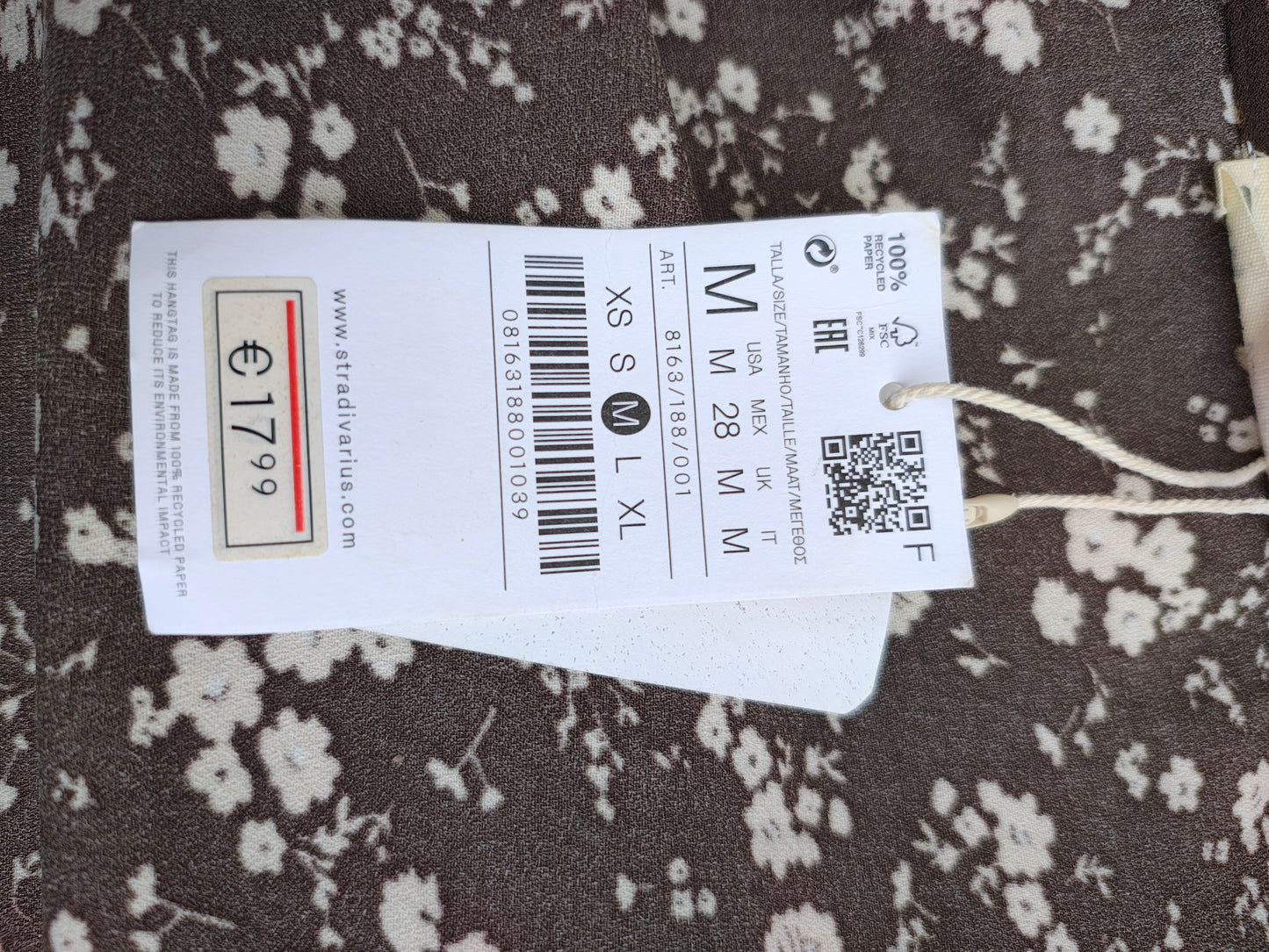 NUEVO - Blusa floral marrón cruzada Stradivarius (Talla M)