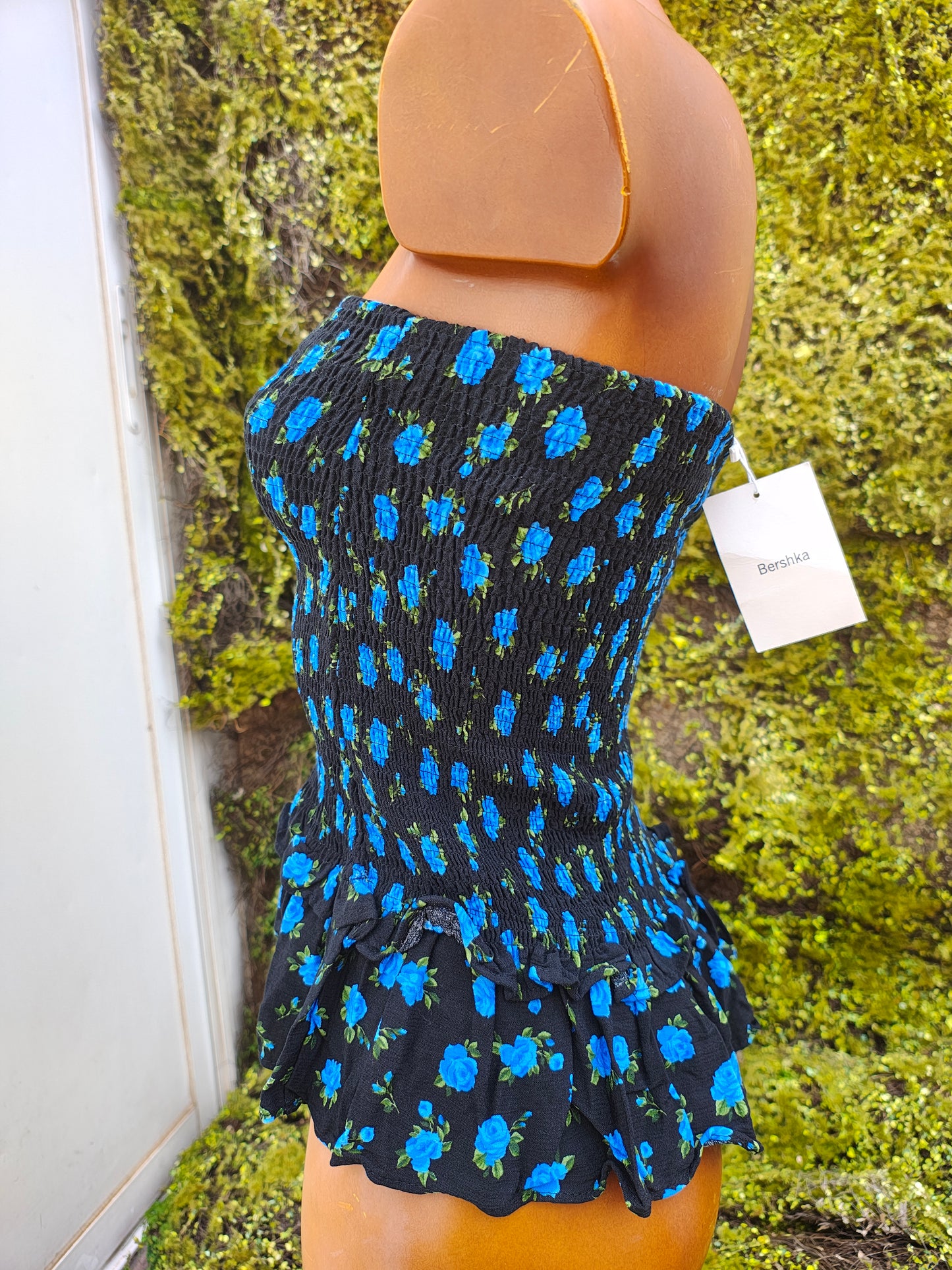 NUEVO - Top fruncido palabra de honor con volantes Bershka (Talla XS)