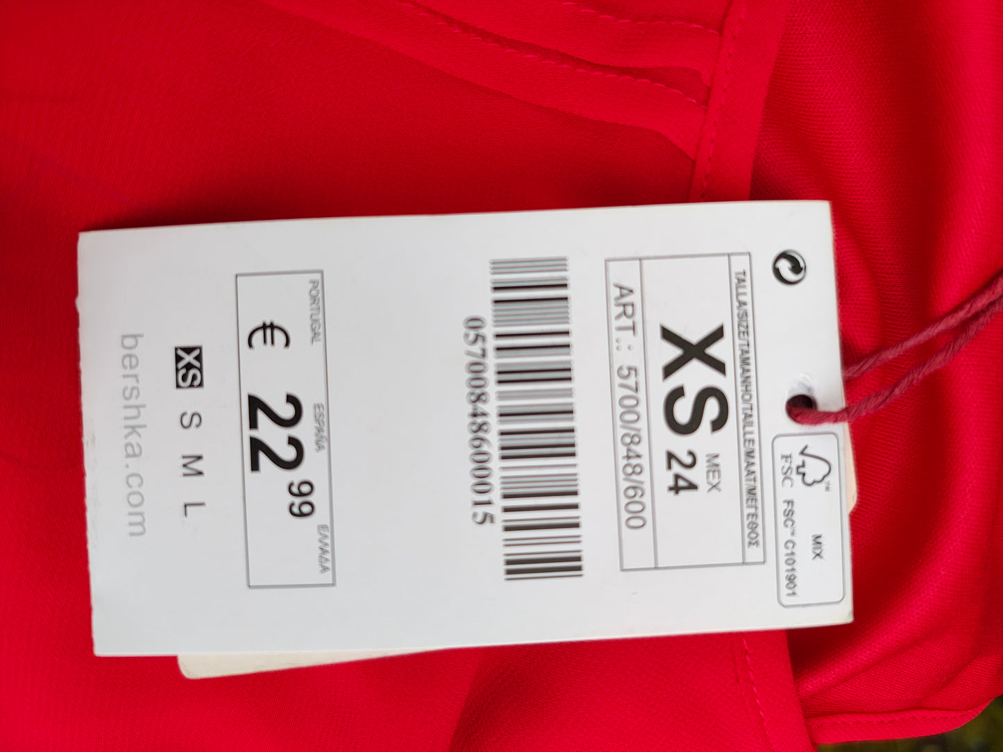 NUEVO - Vestido rojo con volantes Bershka Garments (Talla XS)