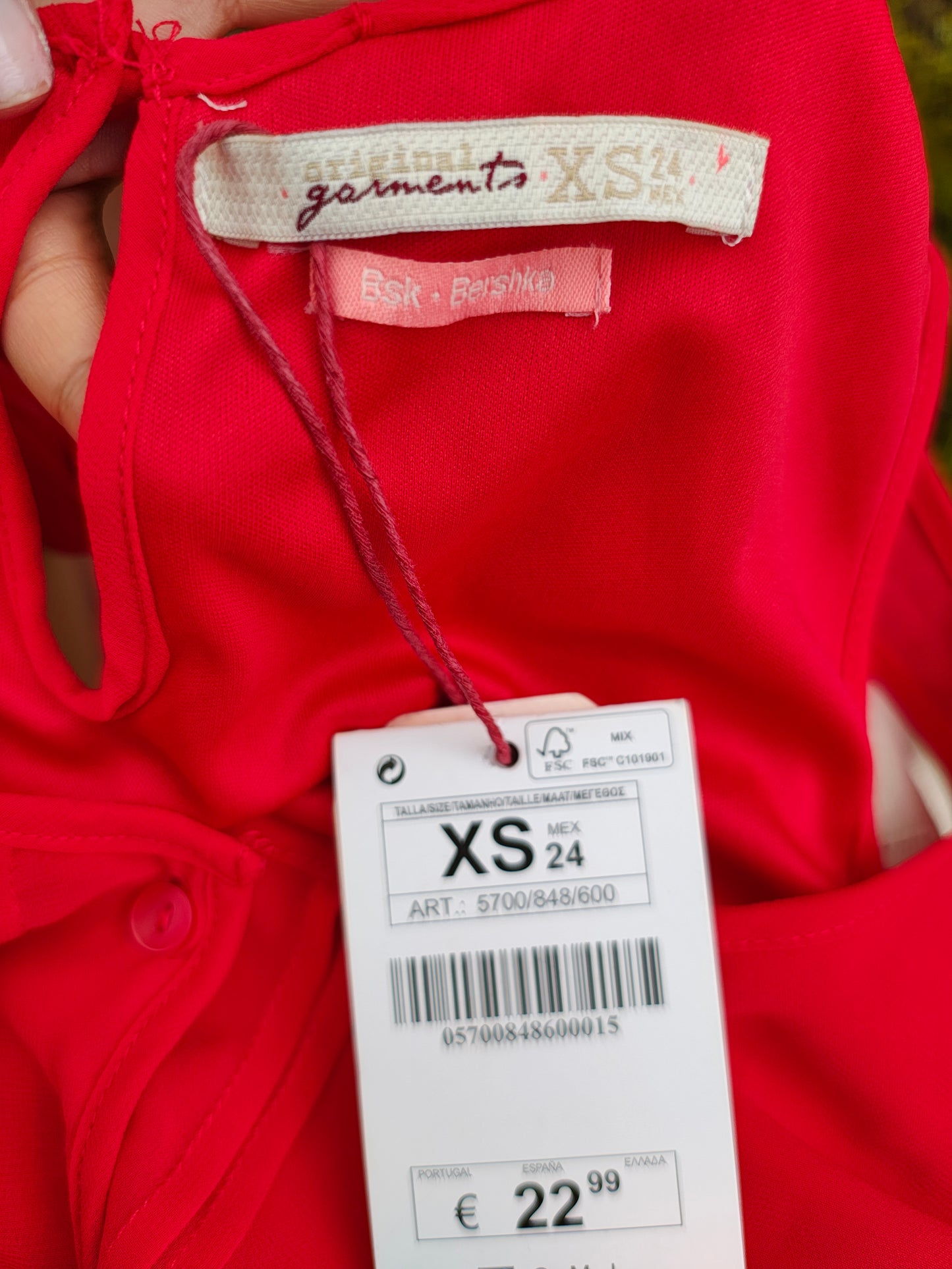 NUEVO - Vestido rojo con volantes Bershka Garments (Talla XS)