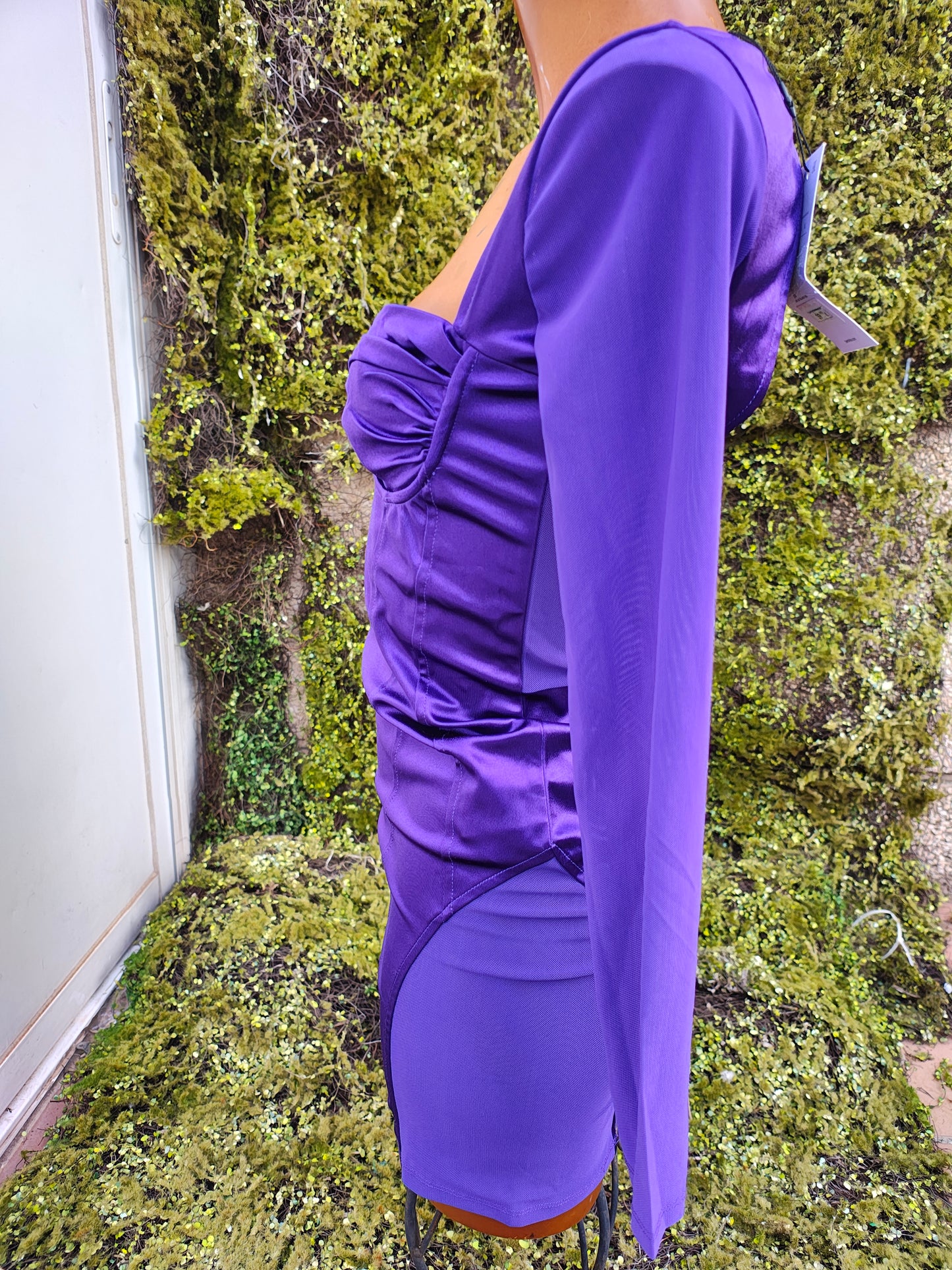 NUEVO - Vestido morado con escote corazón Bershka (Talla S)