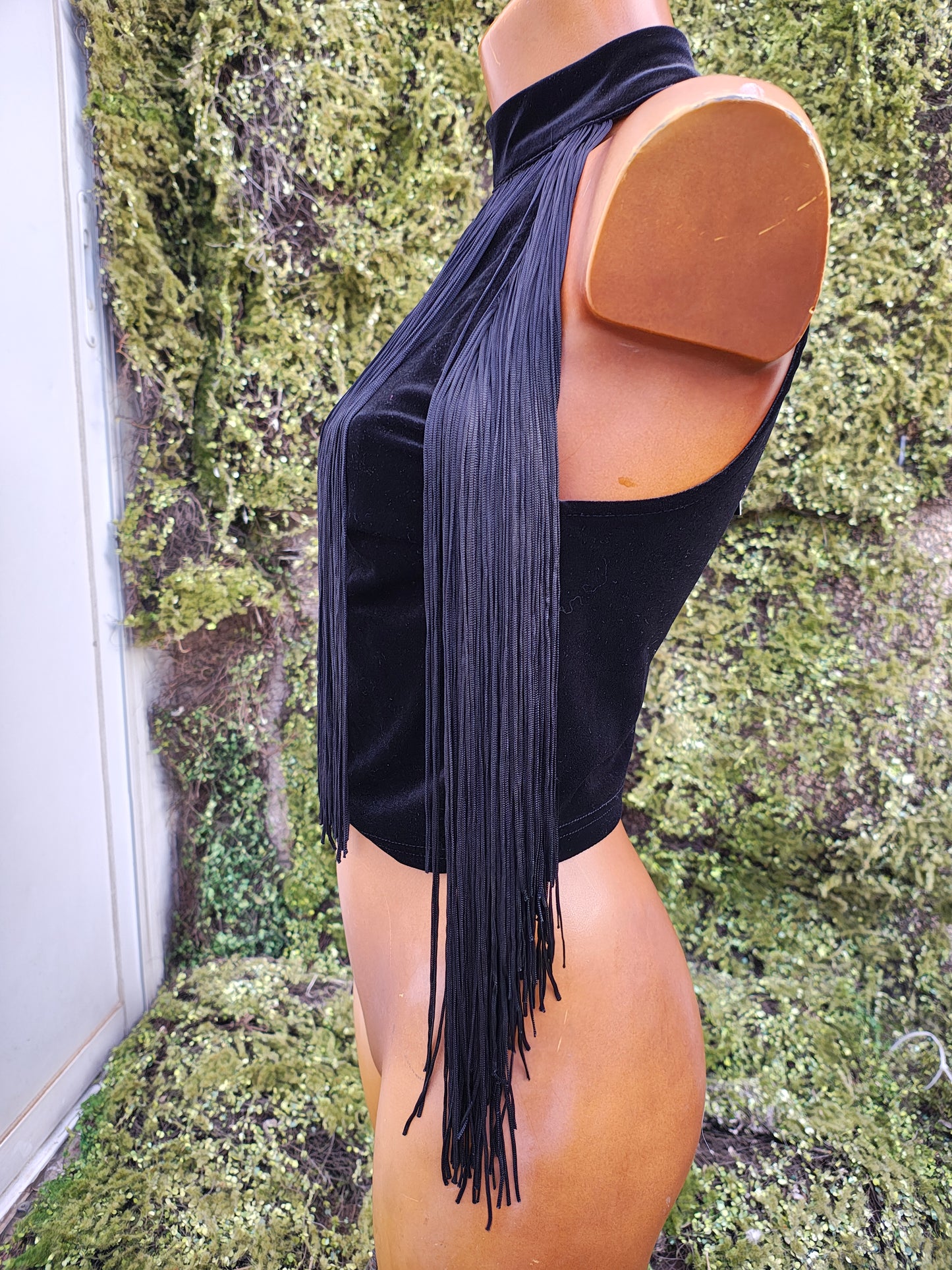 NUEVO - Top negro de terciopelo con flecos Bershka Special Edition (Talla S)