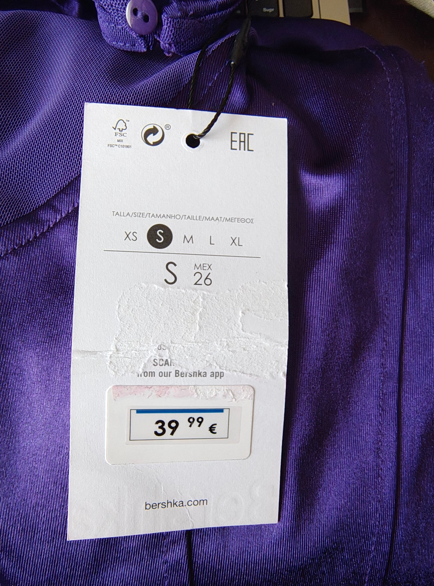 NUEVO - Vestido morado con escote corazón Bershka (Talla S)