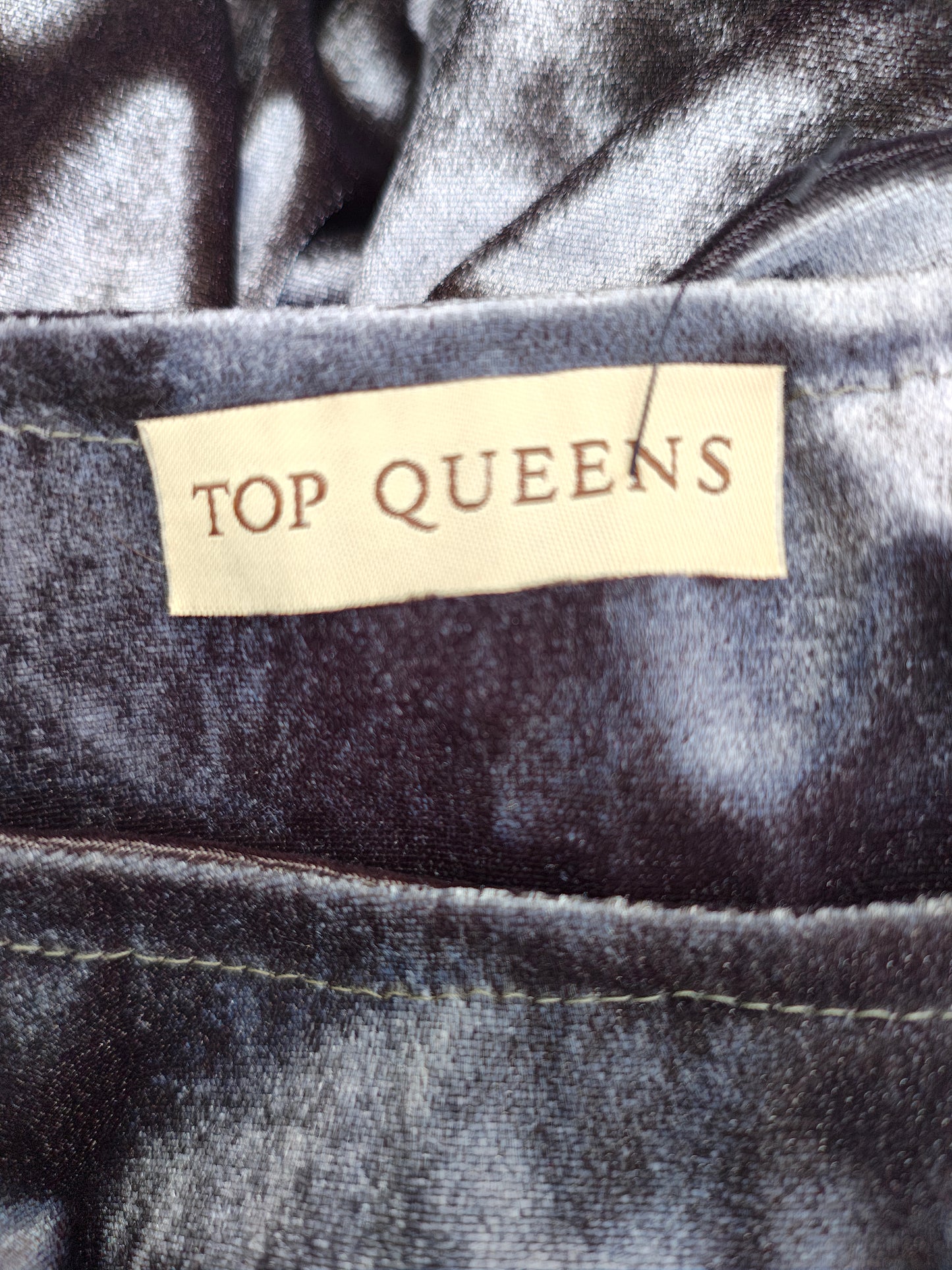 Chemisier en velours gris foncé à manches cloche de Top Queens (taille non spécifiée)