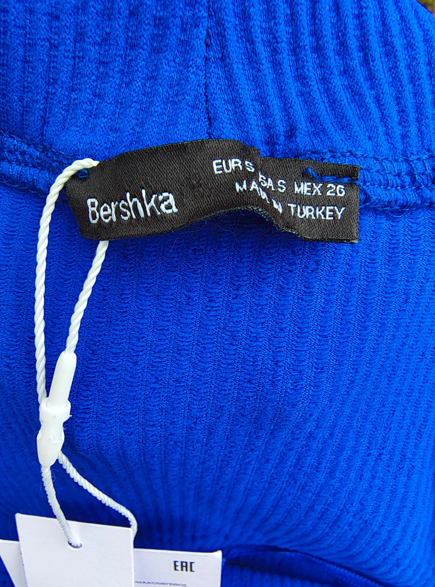 NOUVEAU - Crop top bleu électrique à encolure Bardot Bershka (Taille S)
