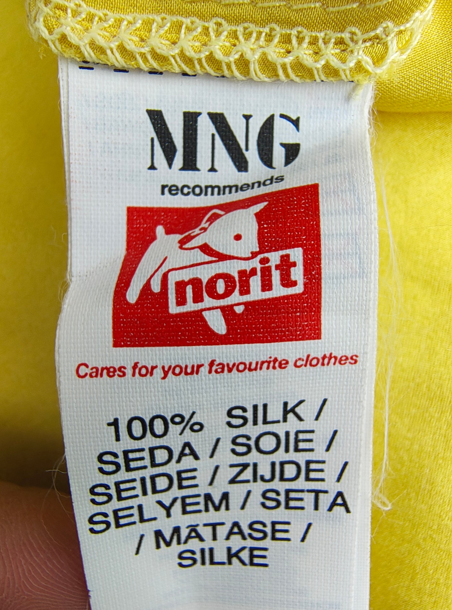 D'OCCASION - Chemisier en soie jaune MNG (Taille S)