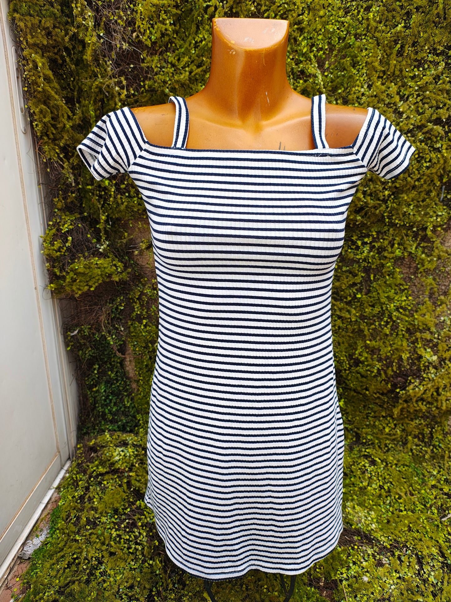 D'OCCASION - Robe rayée bleu marine Bershka BSK Girl (Taille XS)