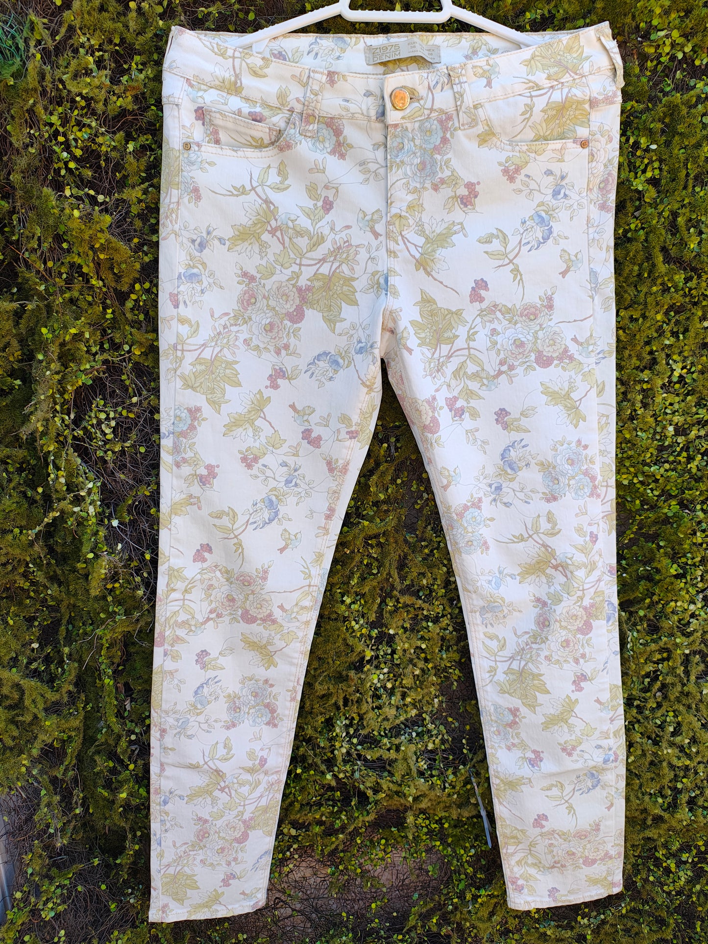 USADO – Pantalón Z1975 Denim de flores Zara Basic (Talla EUR 36)