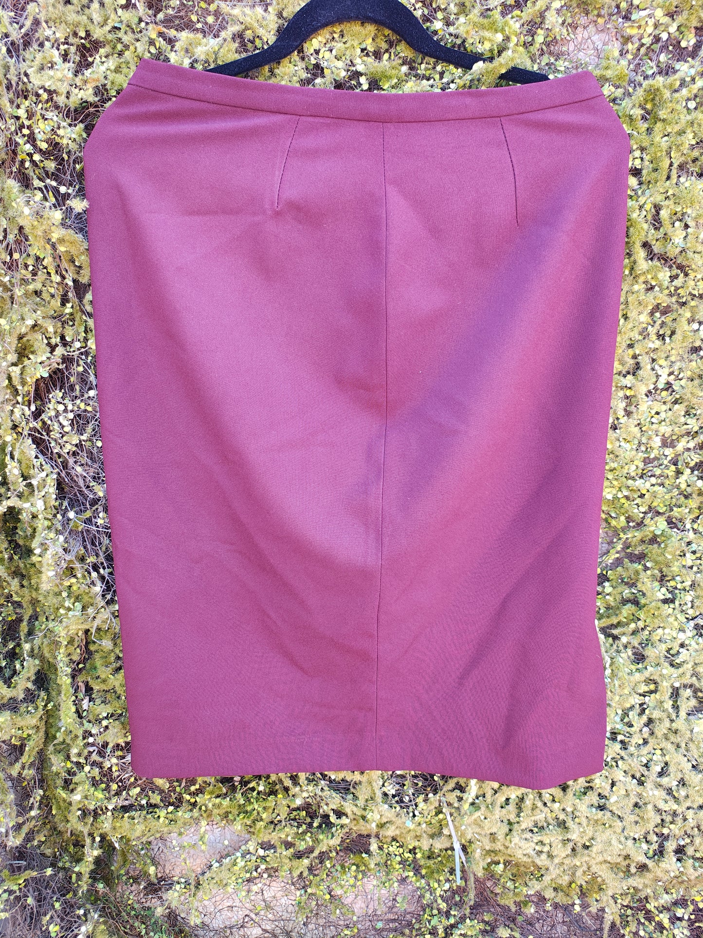 USADO – Falda tubo con abertura lateral Zara Basic (Talla EUR 40)