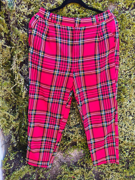 USADO – Pantalón pitillo tartán rojo Stradivarius (Talla EUR S)