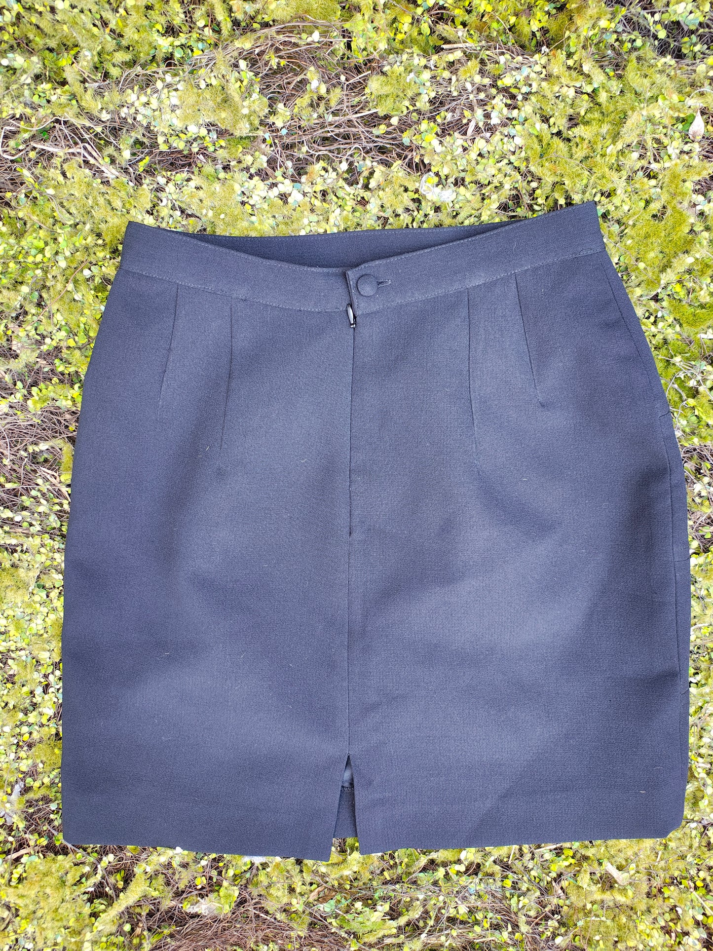 USADO – Falda lápiz negra clásica Atame Madrid (Talla aprox. EUR M)