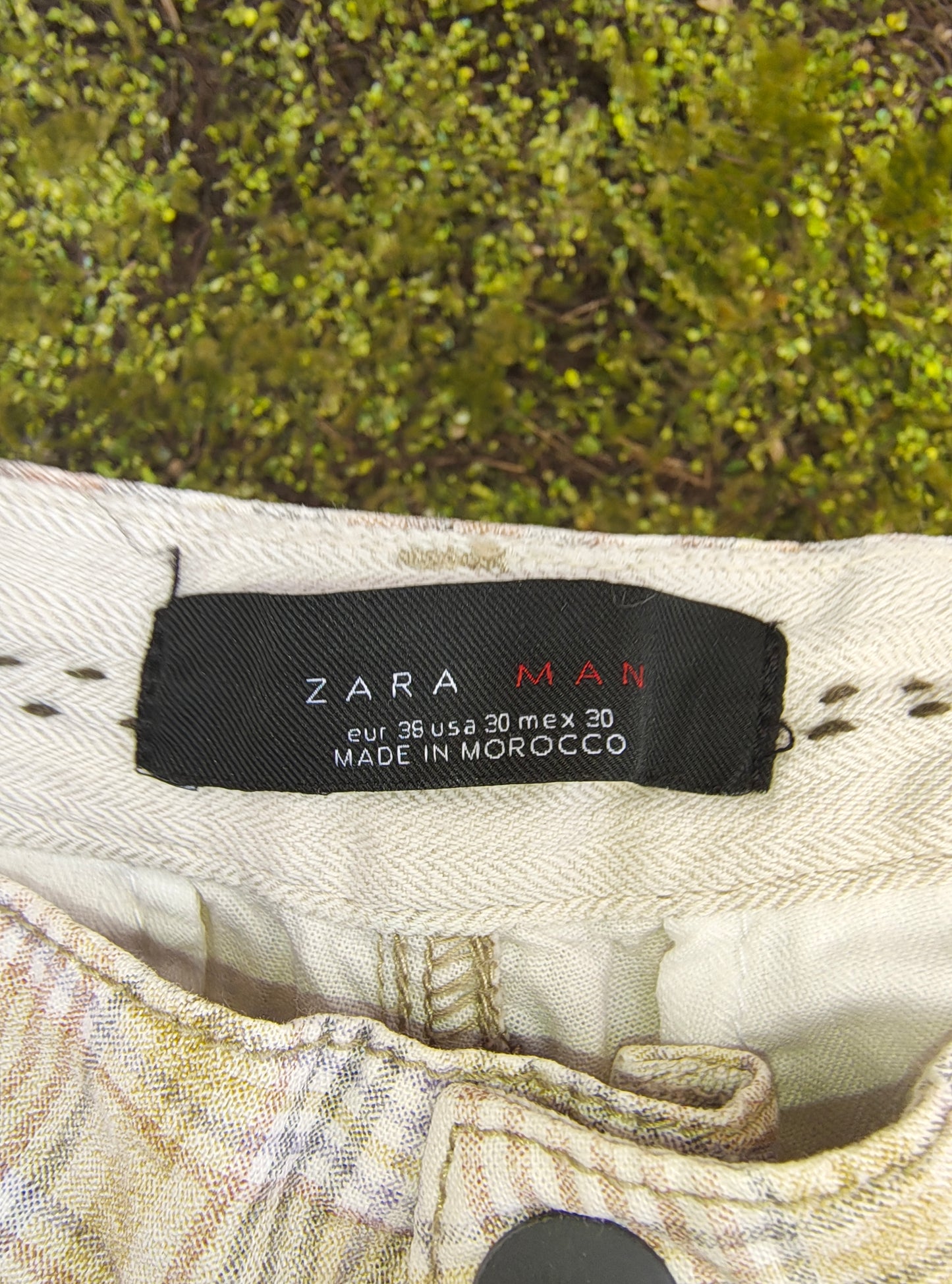 D'OCCASION – Bermuda à carreaux beige et moutarde ZARA MAN (Taille 38 EUR / environ M)