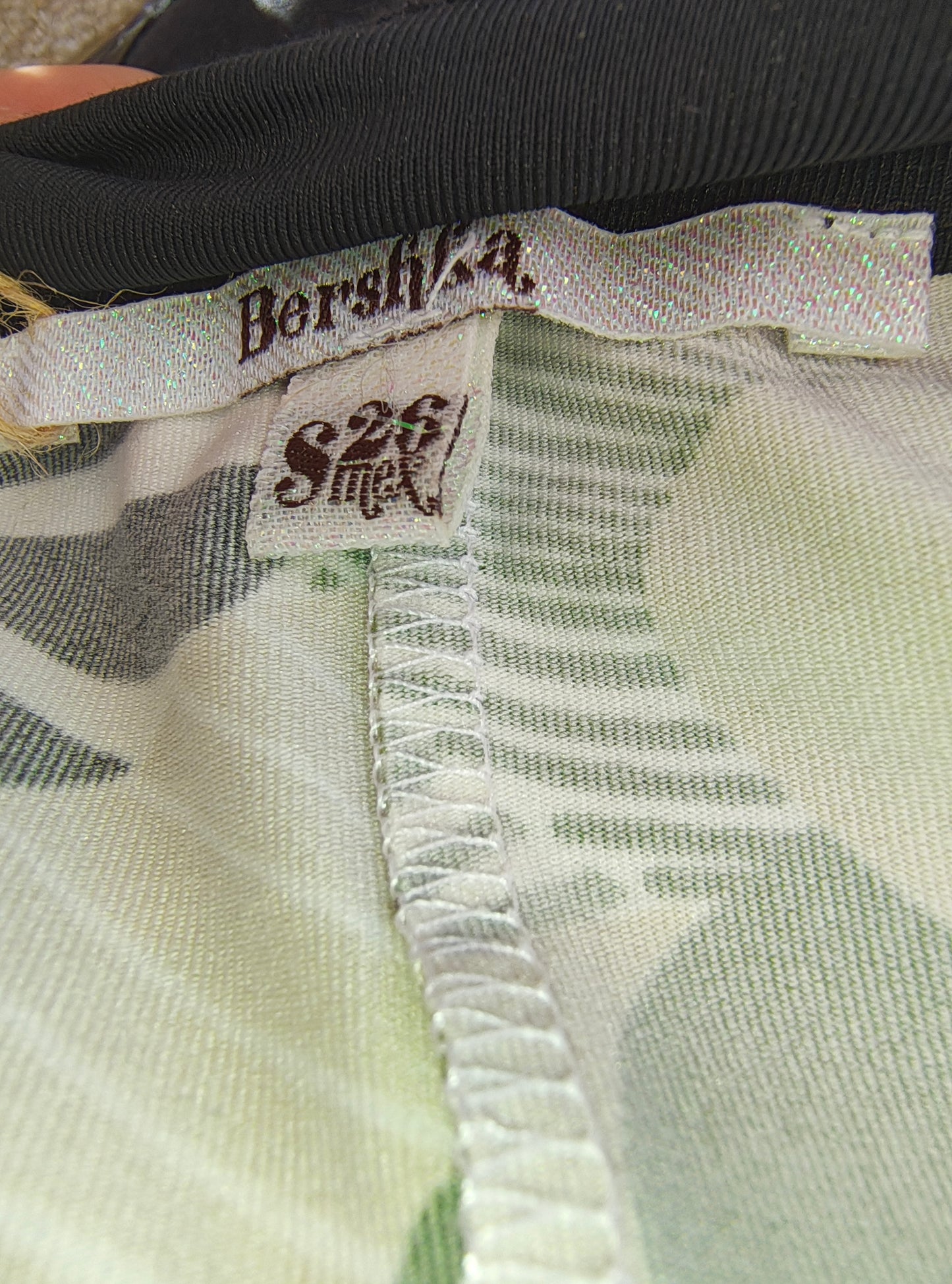 NOUVEAU – Robe Bershka Été 2007 à imprimé floral rétro (Taille EUR S / MEX 26)
