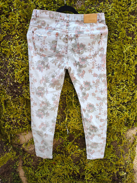 D'OCCASION – Jean skinny à imprimé floral Zara Trafaluc Premium Wash Collection (taille 34 EUR / environ XS-S)