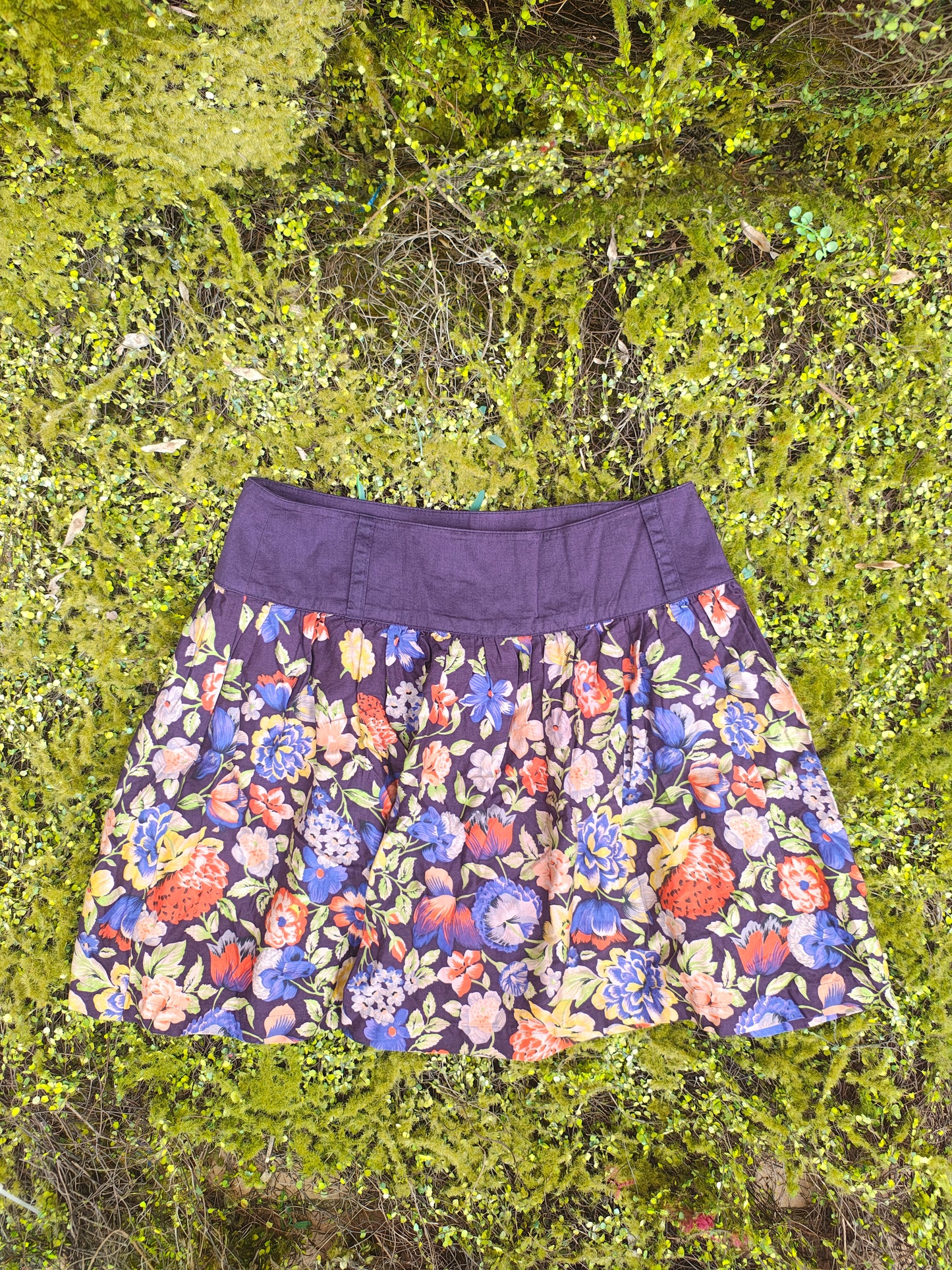 USADO – Falda corta con estampado floral de MNG Casual Sportswear (Talla EUR 40)