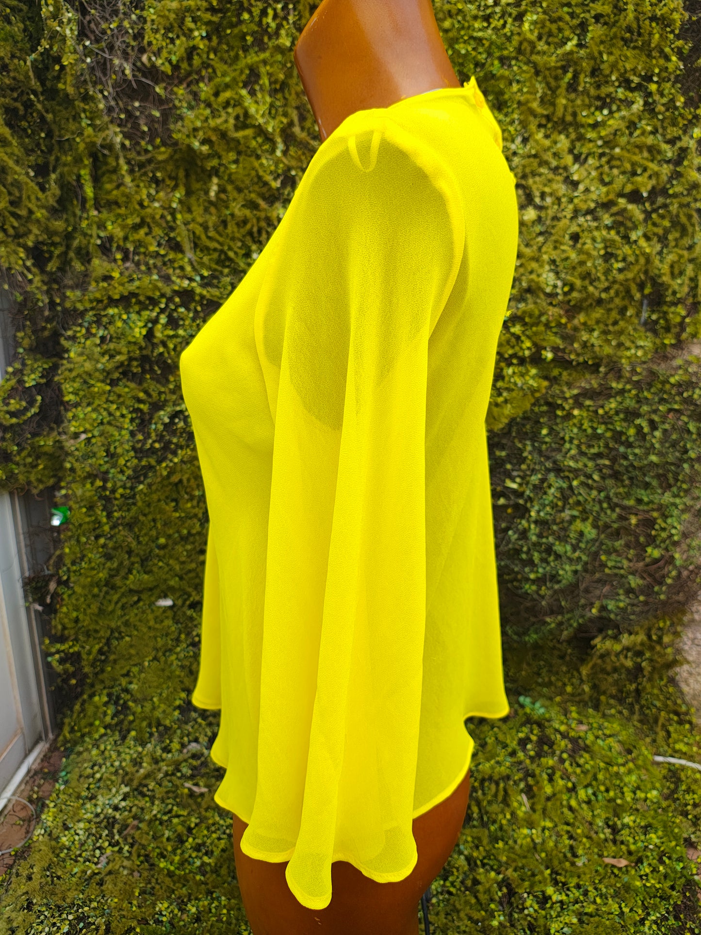 D'OCCASION – Chemisier jaune semi-transparent à manches longues Zara Trafaluc (taille S)
