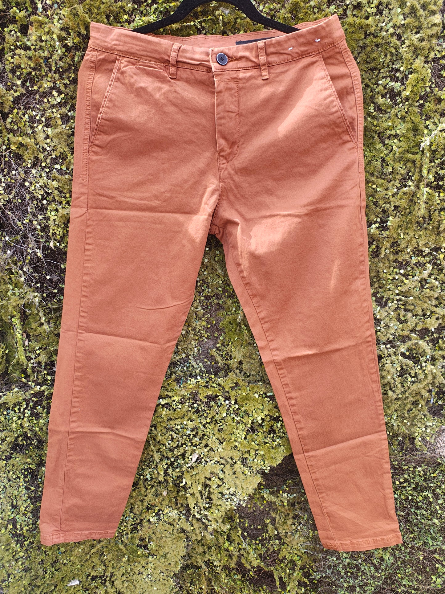 USADO – Pantalones chinos color teja LEFTIESMAN (Talla EUR 38)