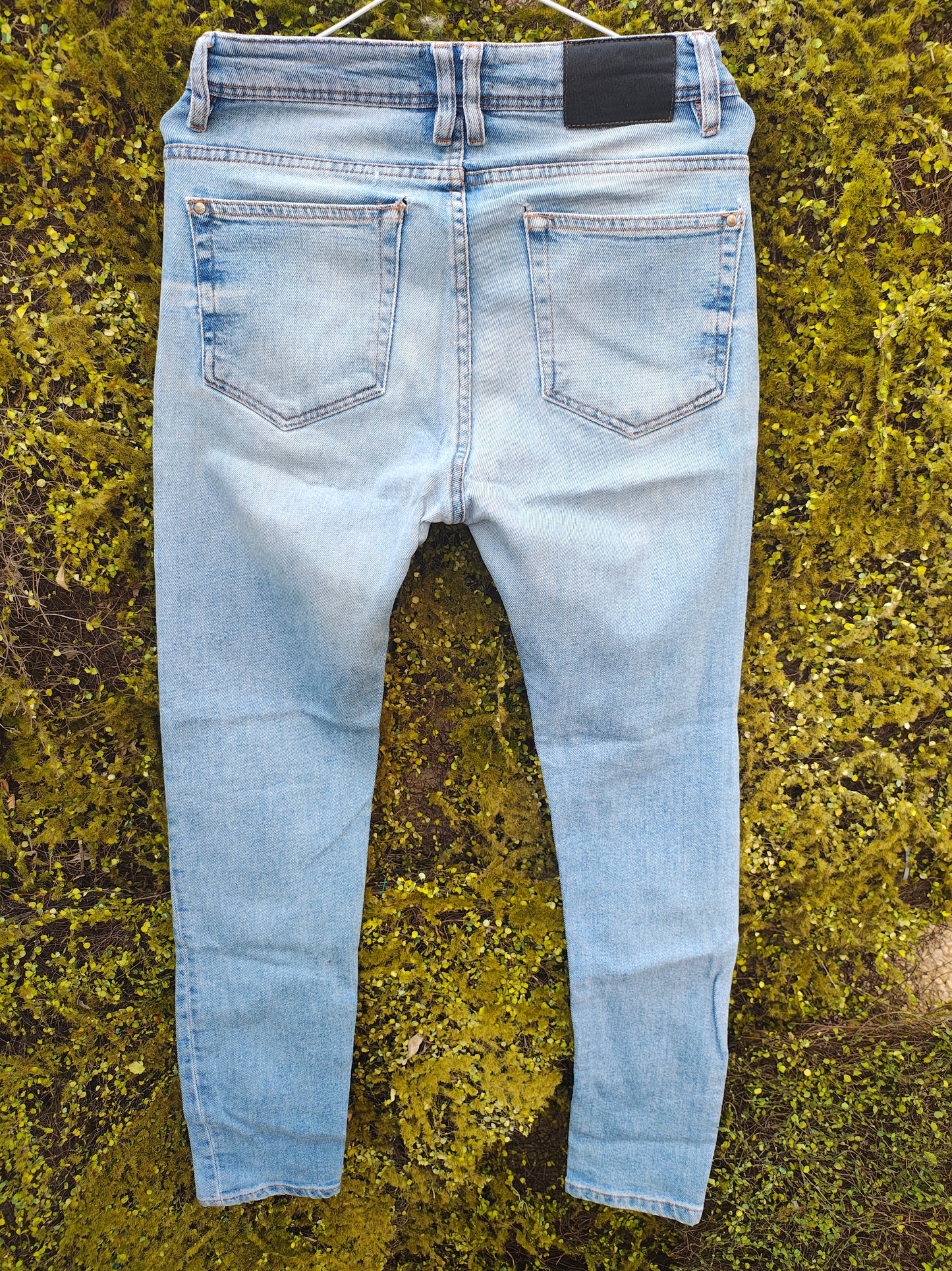 USADO – Vaqueros pitillo denim claro Zara Man “All Seasons Tech” (Talla EUR 38)