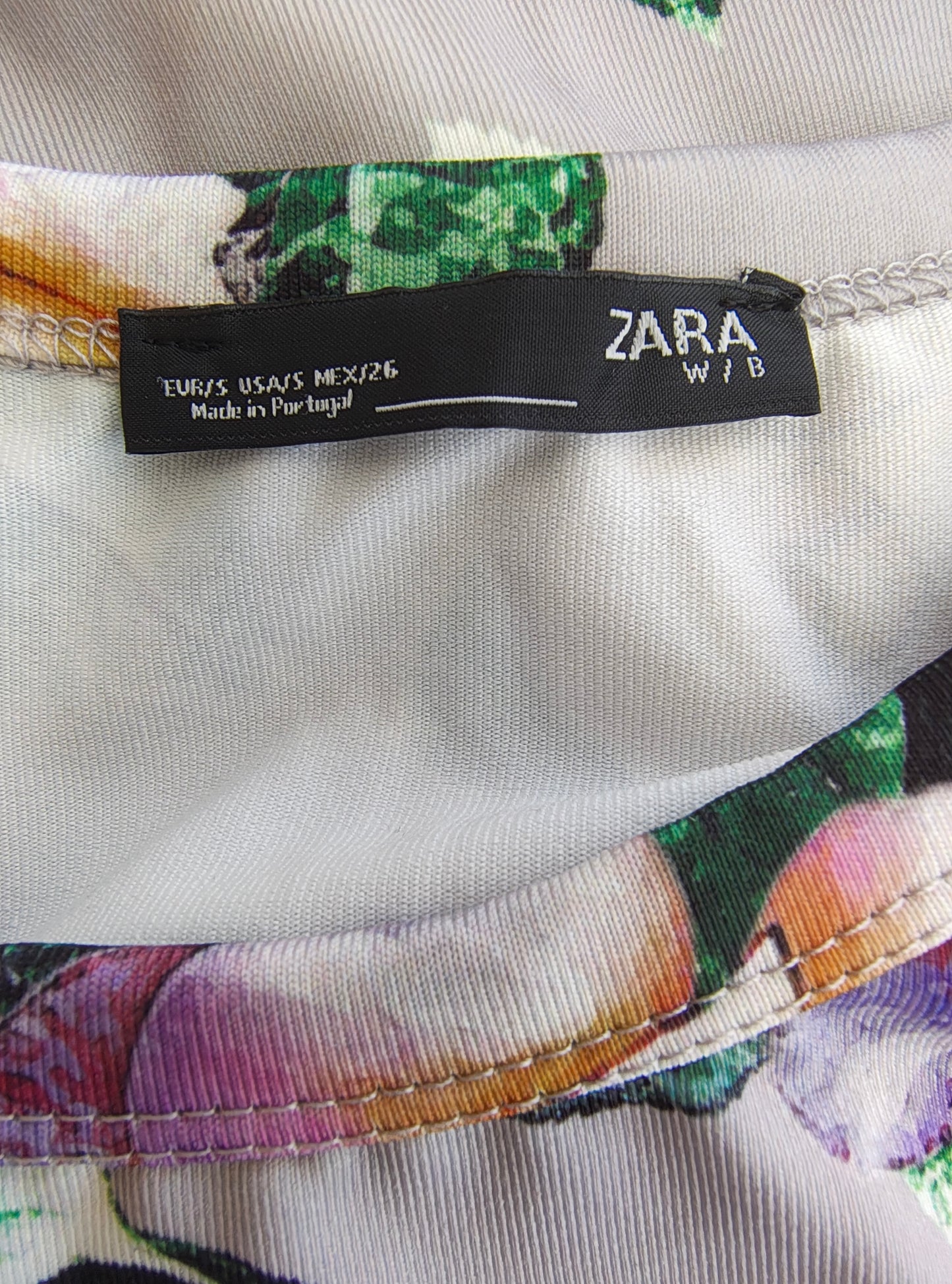USADO – Vestido floral entallado manga larga ZARA (Talla EUR S)