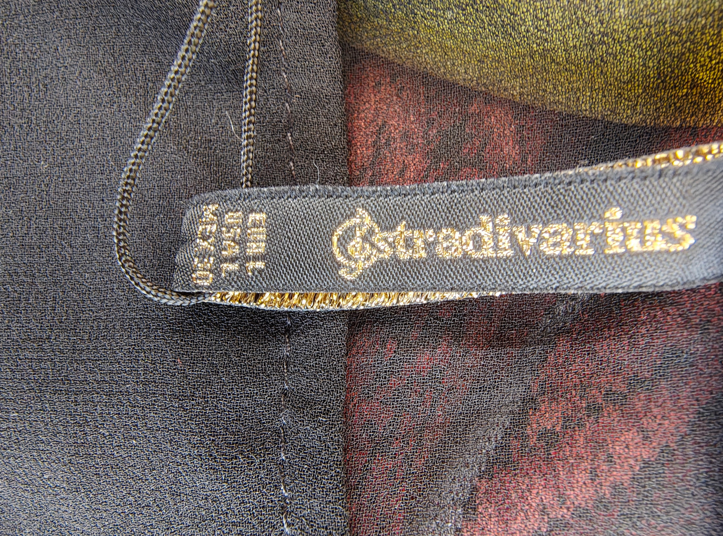 NOUVEAU – Robe noire sans manches à jupe évasée Stradivarius (taille L)-1097