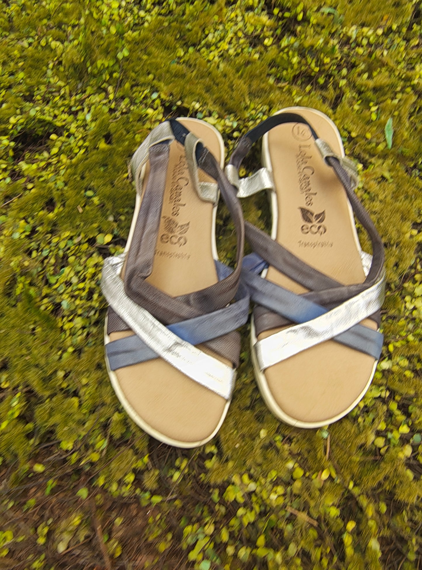 USADO – Sandalias ecológicas multicolor de lola canales (Talla EUR 37)