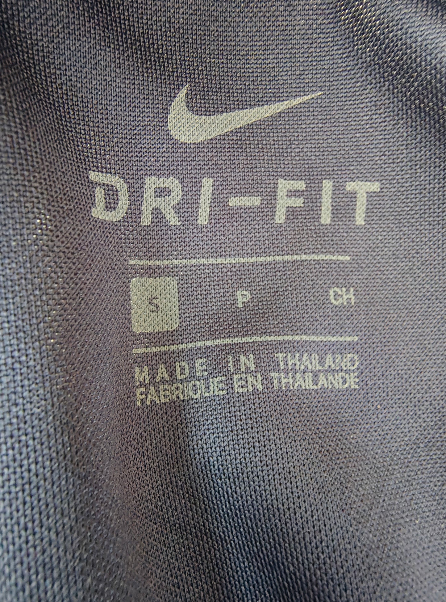 USADO – Camiseta deportiva azul marino UCAM Universidad Nike Dri-FIT (Talla S)