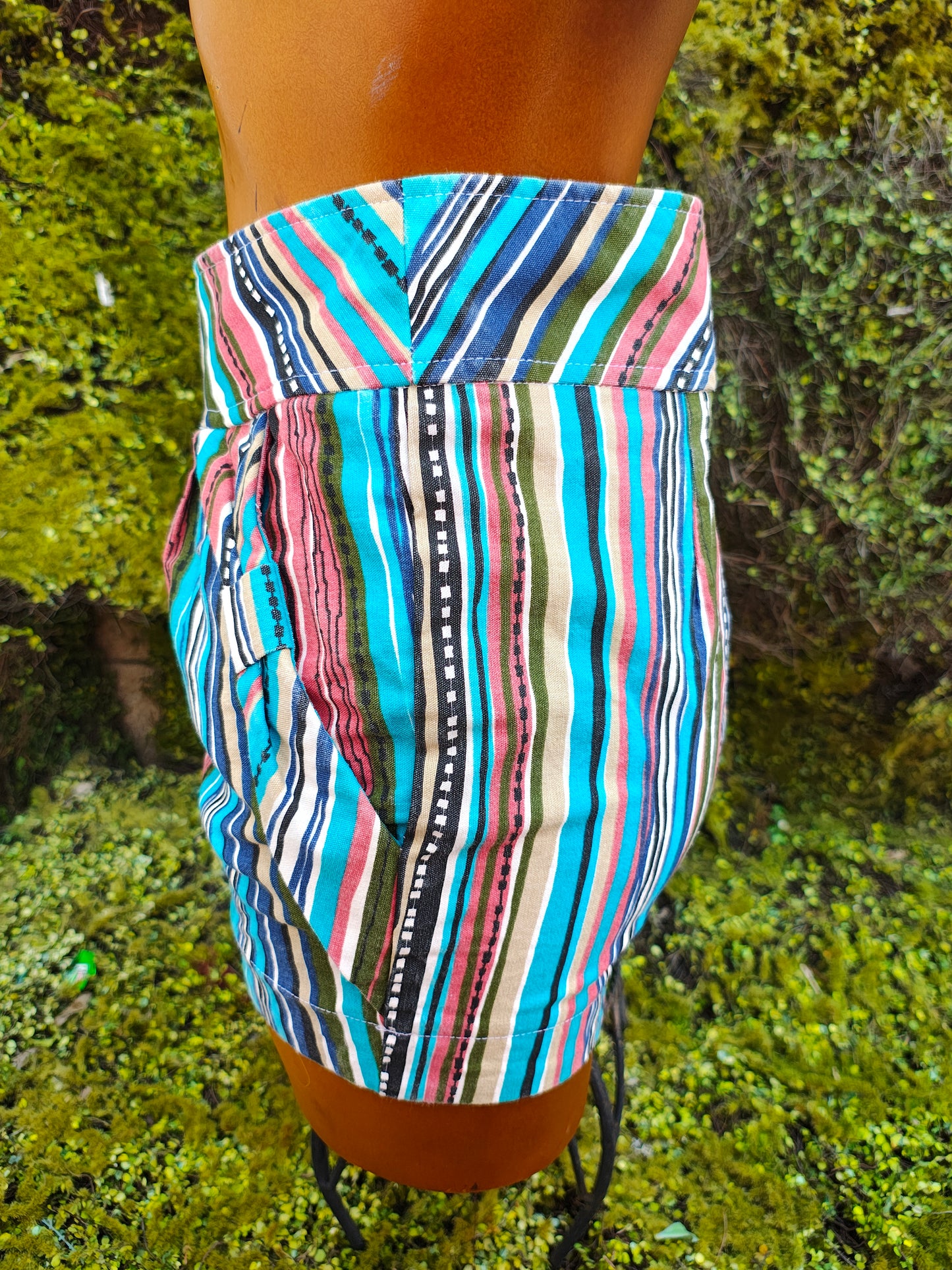 D'OCCASION – Mini-jupe rayée multicolore ZARA Trafaluc (Taille 34 EUR)