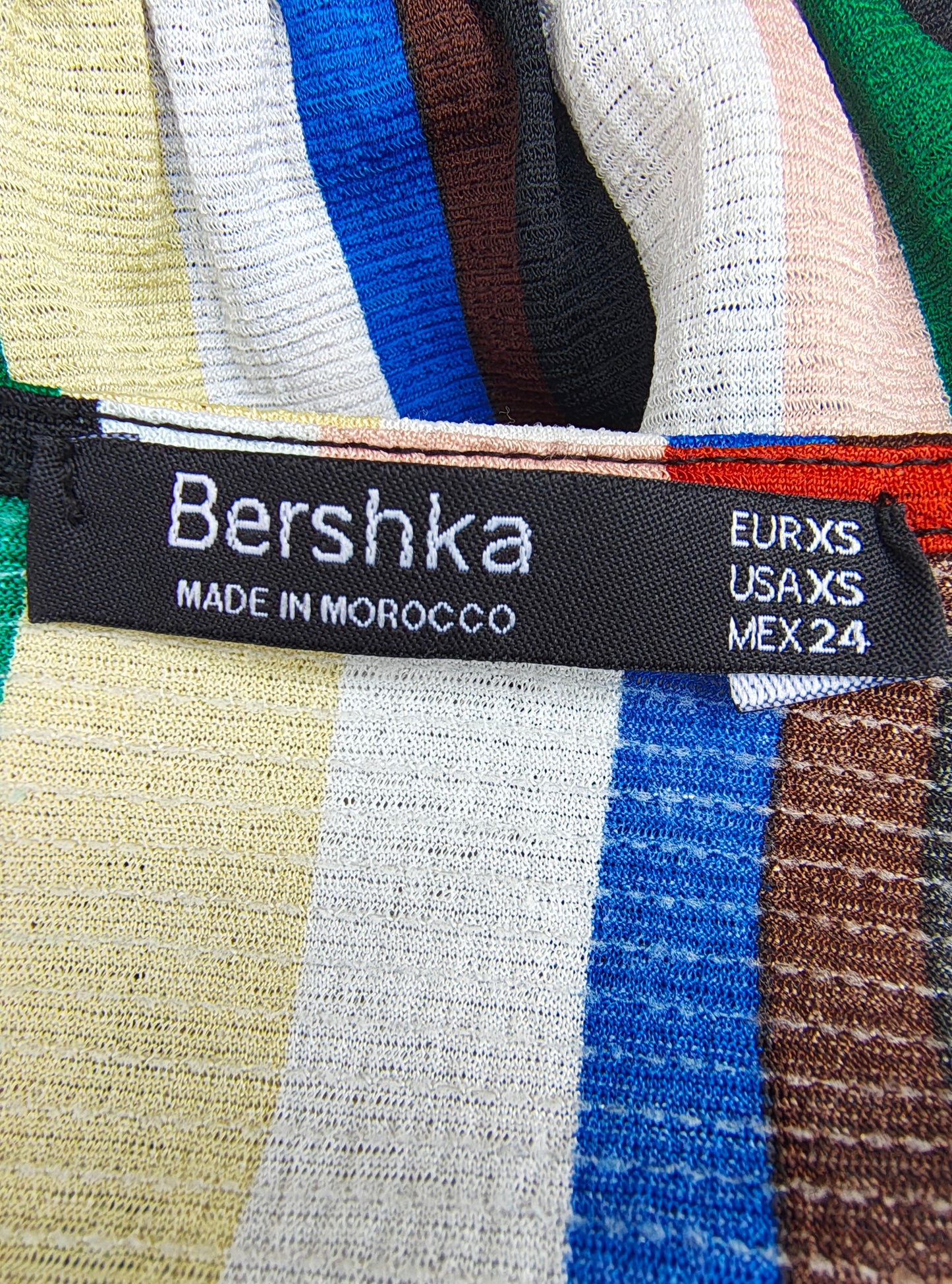 D'OCCASION – Body rayé multicolore à col V et boutons de Bershka (Taille EUR XS)