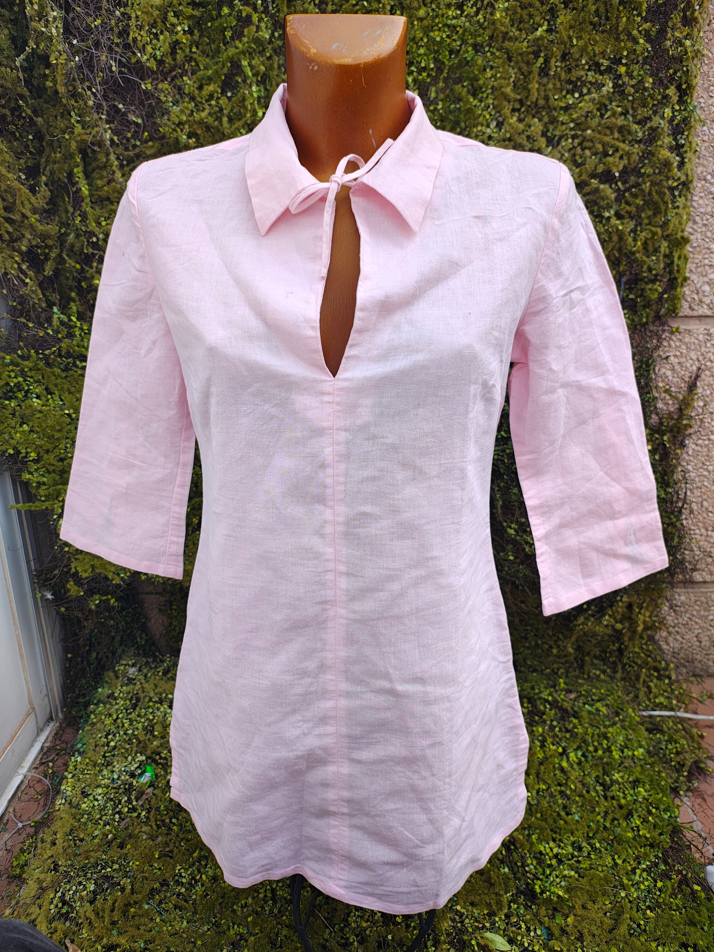 NEUF AVEC ÉTIQUETTE – Chemise longue en lin rose pastel BSK (taille M)