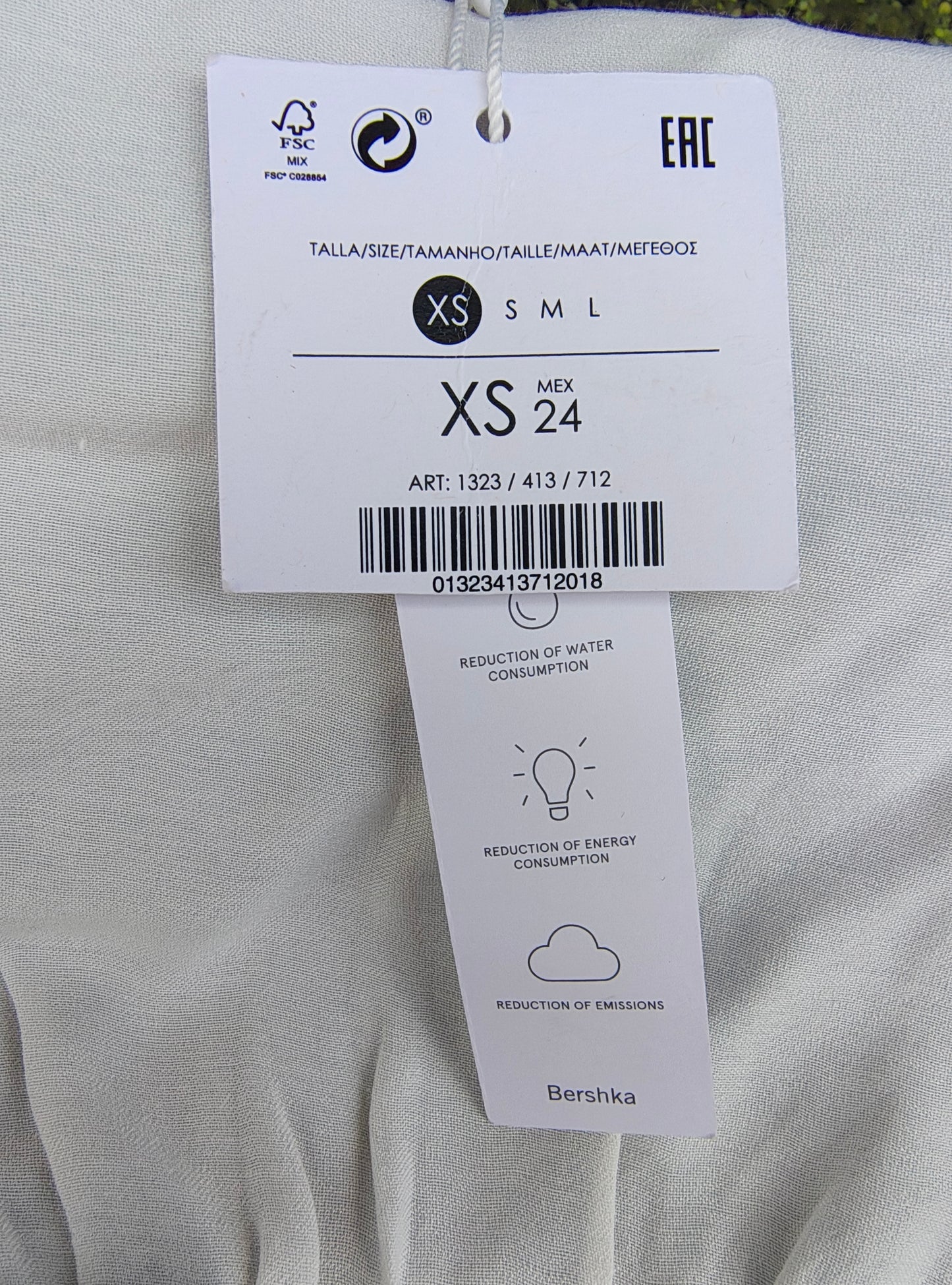 NOUVEAU – Top blanc à décolleté plongeant et manches longues BERSHKA (Taille XS)