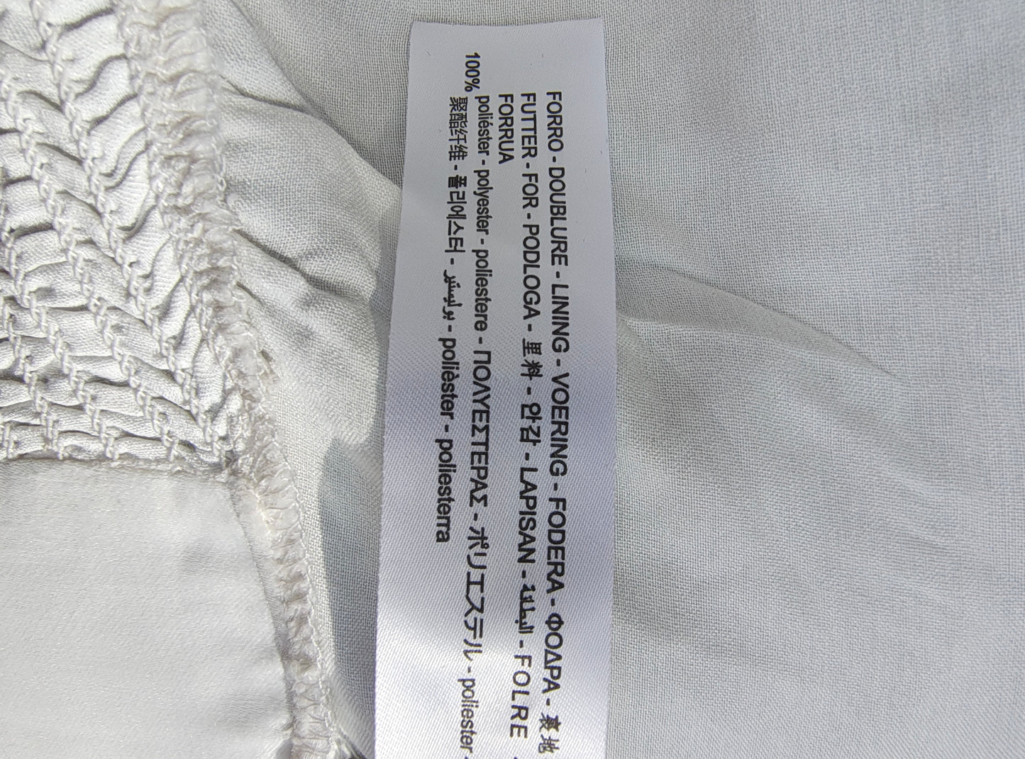 NOUVEAU – Top blanc à décolleté plongeant et manches longues BERSHKA (Taille XS)