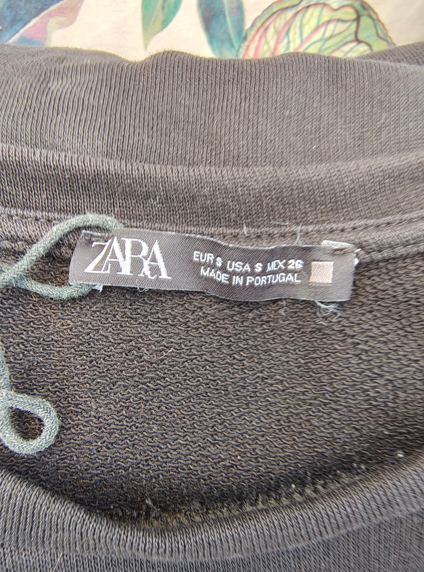 D'OCCASION – Robe longue à imprimé animal et haut noir de ZARA (Taille S / EUR S)