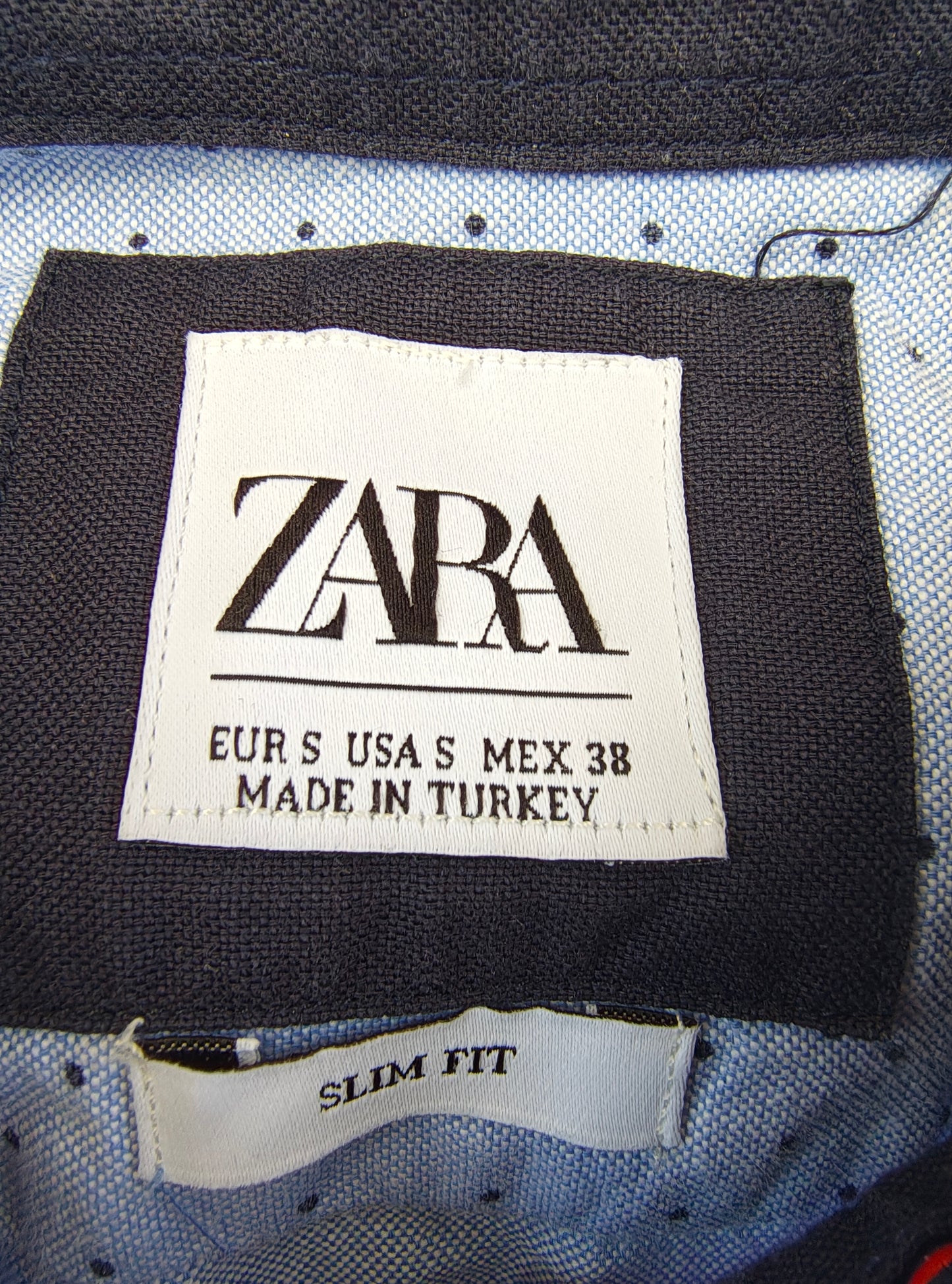 USADO – Camisa azul celeste con microestampado de topos de ZARA Man Slim Fit (Talla EUR S )