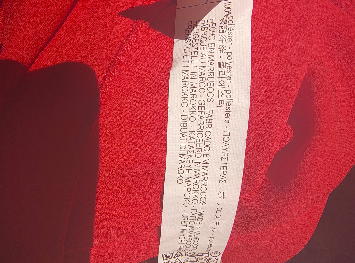 USADO – Top rojo sin mangas con cuello halter y capa fluida de ZARA TRF Collection (Talla XS)
