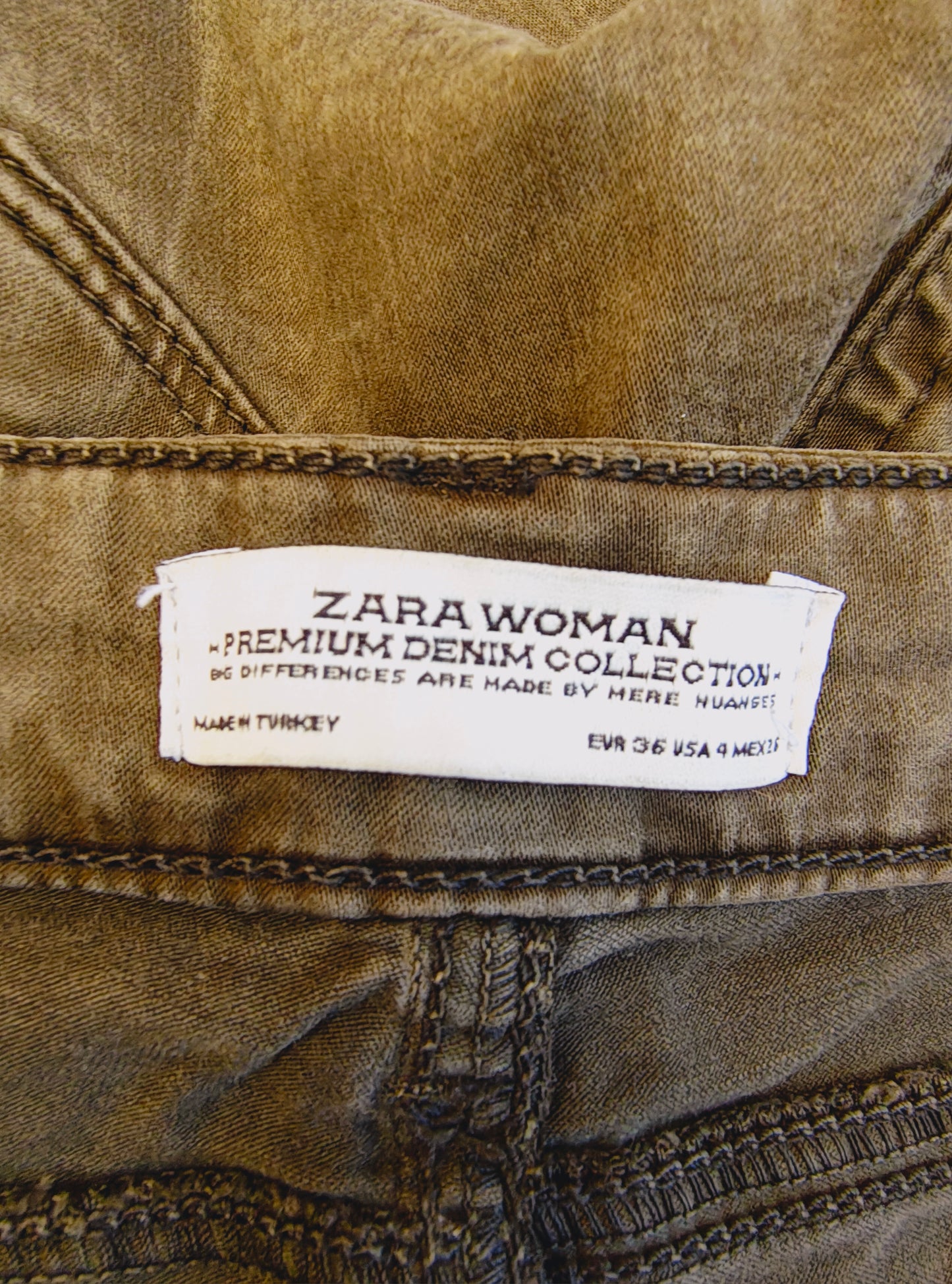 USADO – Pantalones verde militar efecto lavado ZARA Woman Premium Denim (Talla EUR 36 )