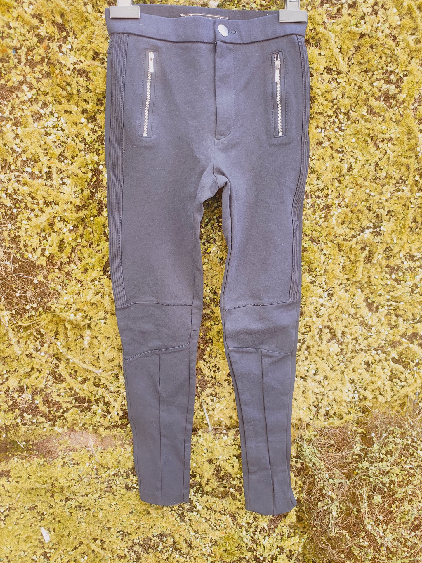 D'OCCASION – Pantalon motard extensible noir ZARA Trafaluc avec fermetures éclair (Taille EUR XS)