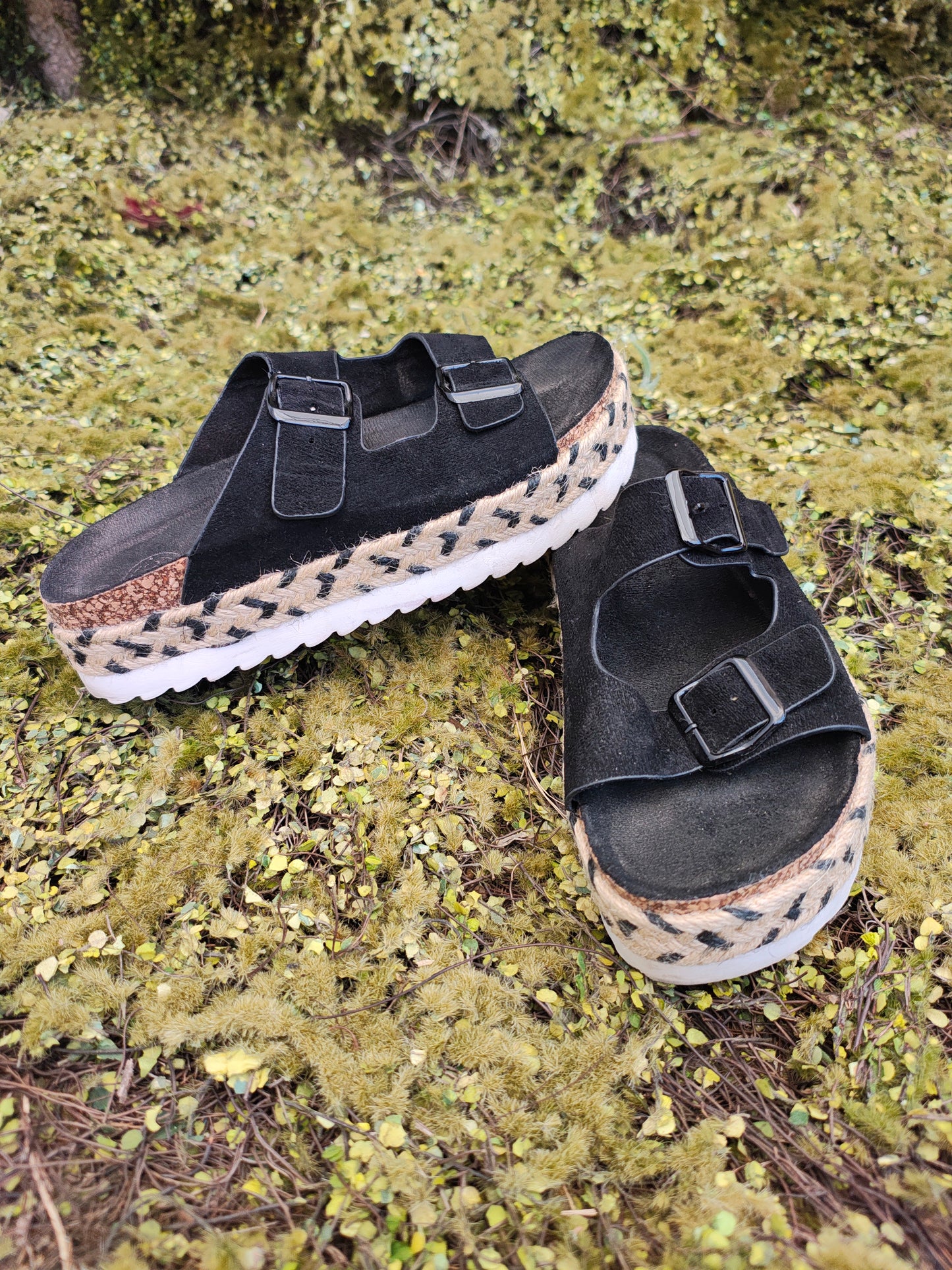 USADO – Sandalias de plataforma negras NYC con hebillas (Talla EUR 39)