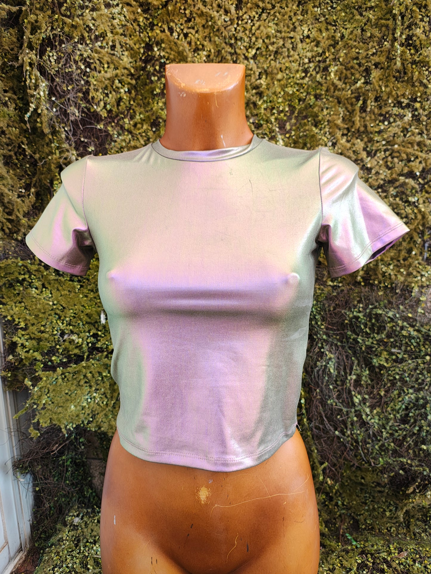 NUEVO – Top efecto iridiscente metálico de BERSHKA (Talla EUR XS)