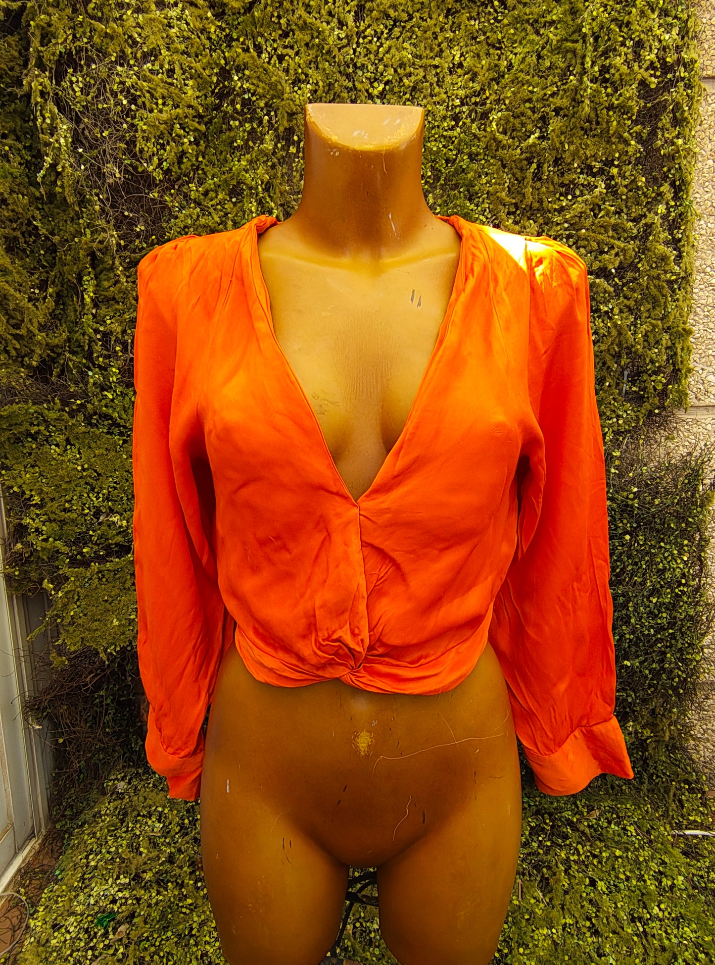 D'OCCASION – Chemisier portefeuille orange à manches longues MNG (taille S)