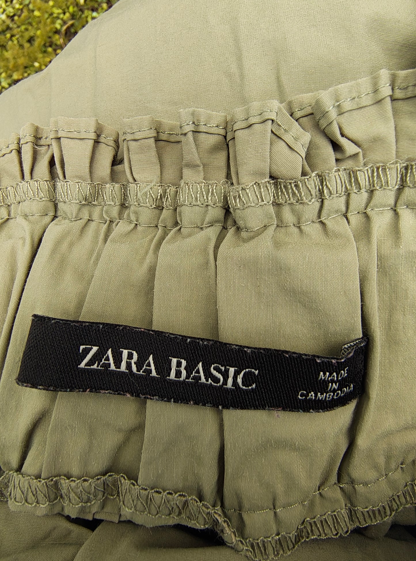 D'OCCASION – Jupe large vert militaire à taille élastique par ZARA Basic (Taille M)