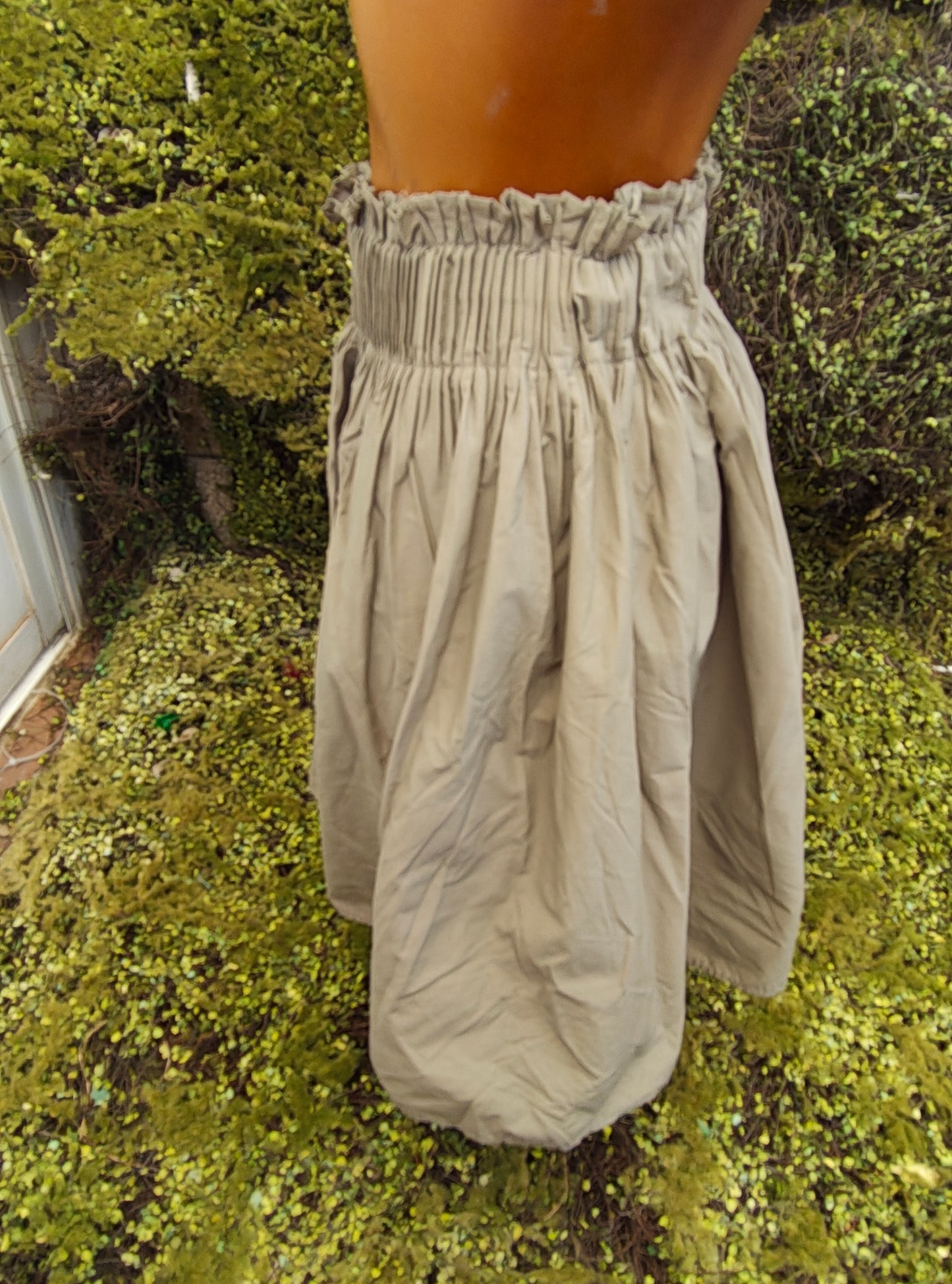 D'OCCASION – Jupe large vert militaire à taille élastique par ZARA Basic (Taille M)