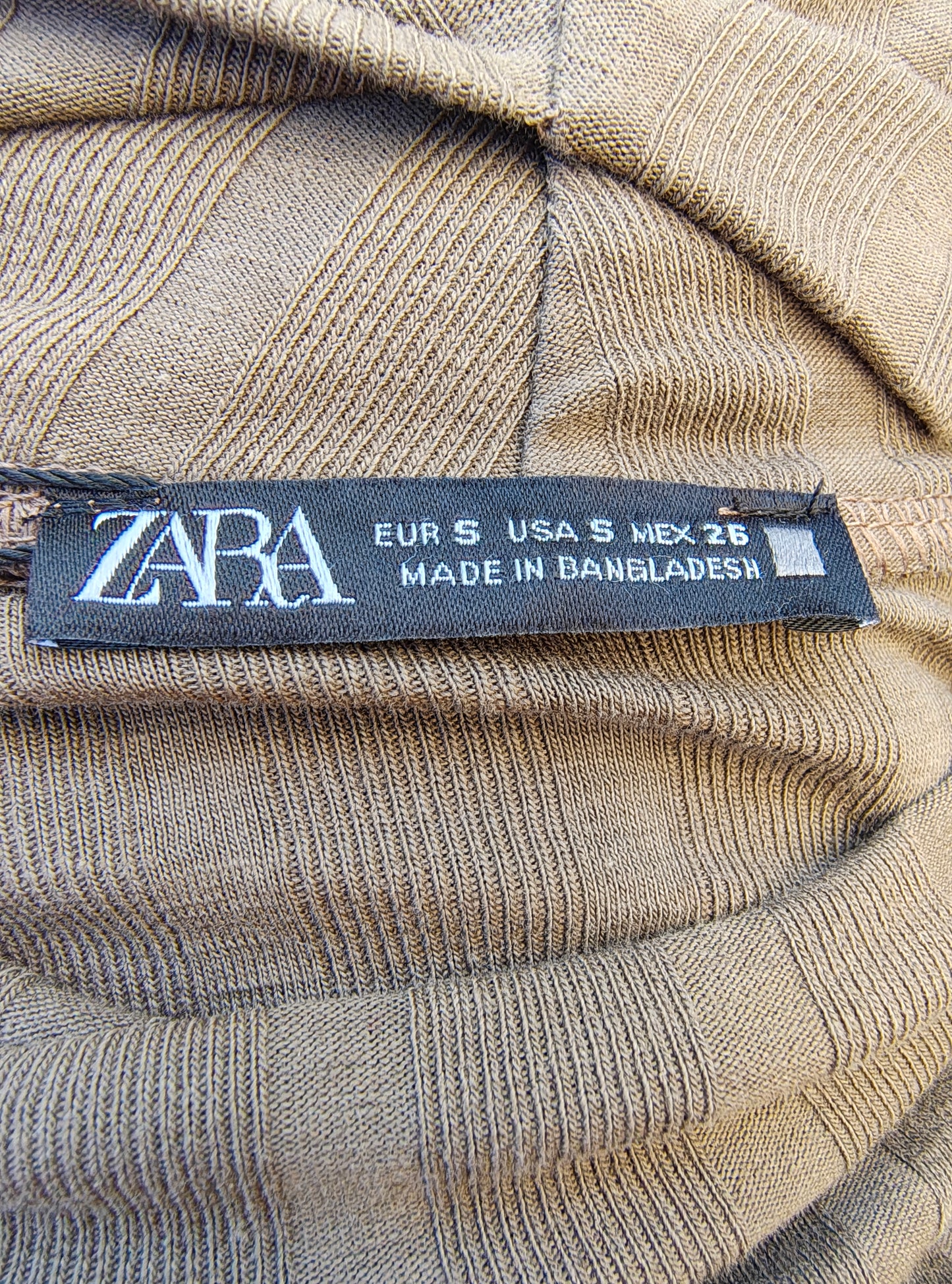 NUEVO– Vestido canalé marrón de ZARA (Talla EUR S)