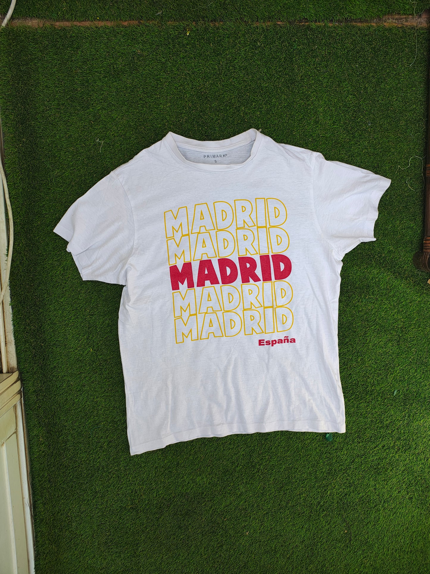 D'OCCASION – T-shirt blanc PRIMARK « Madrid España » (Taille S)